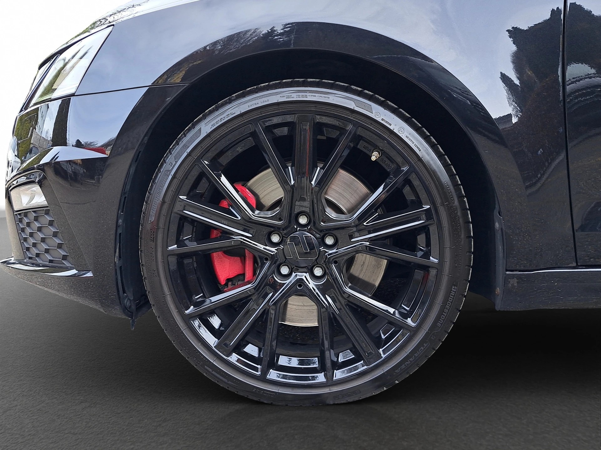 SKODA Octavia Combi 2.0 TSI RS DSG-image-3