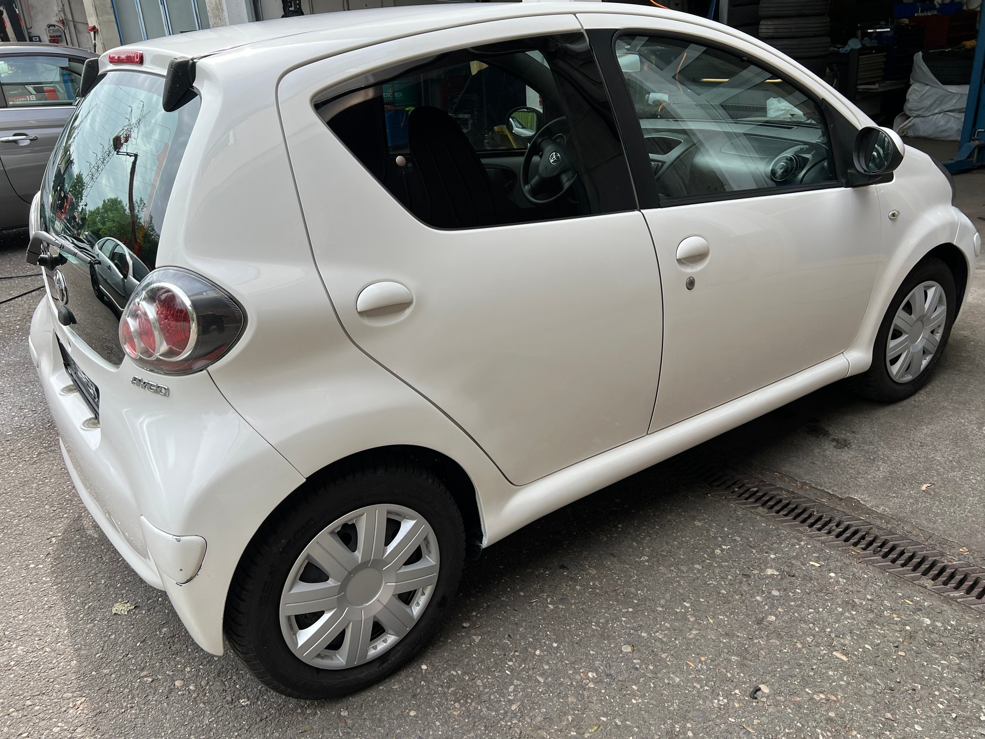 TOYOTA Aygo 1.0 Linea Luna-image-2