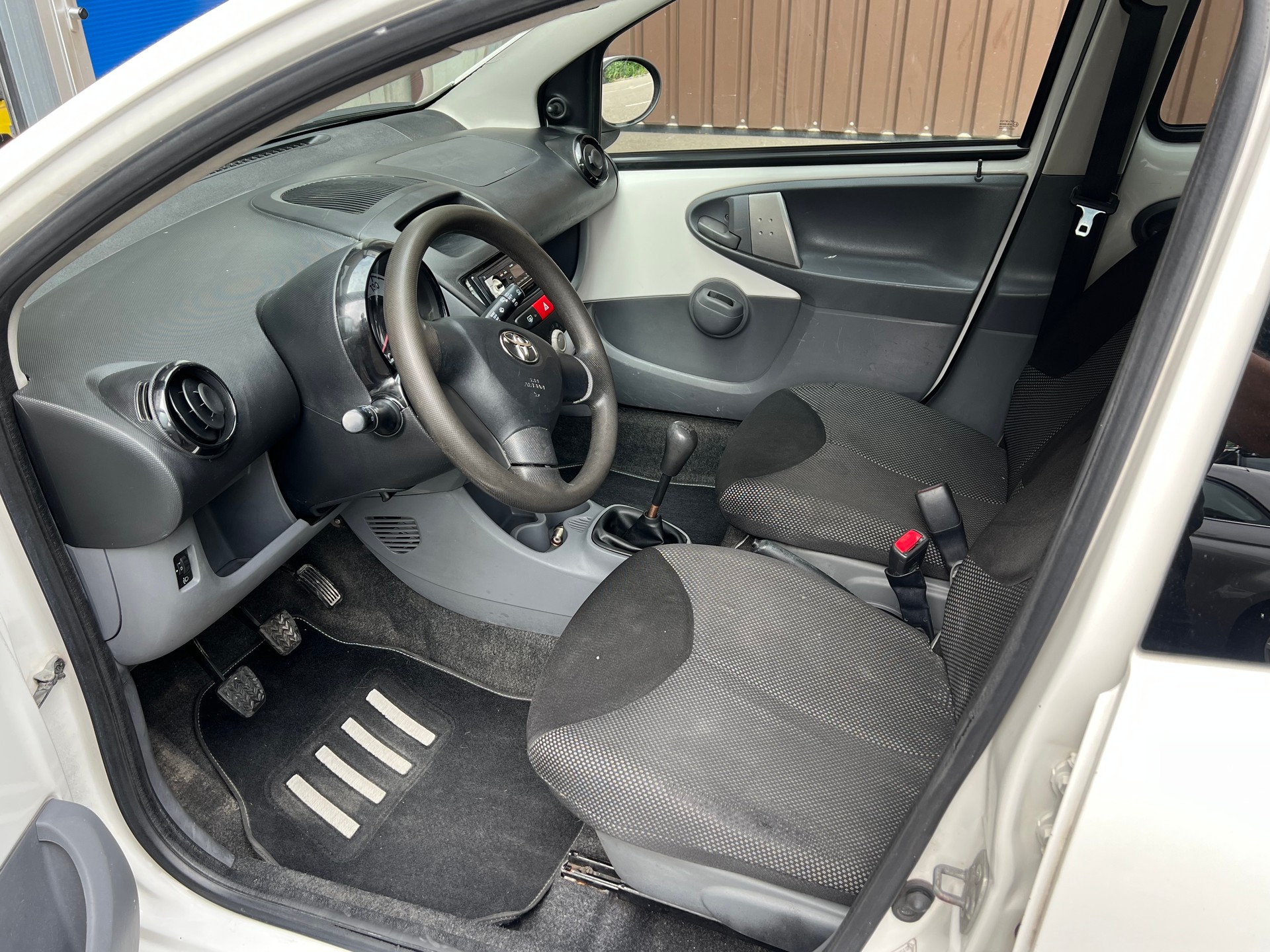 TOYOTA Aygo 1.0 Linea Luna-image-6