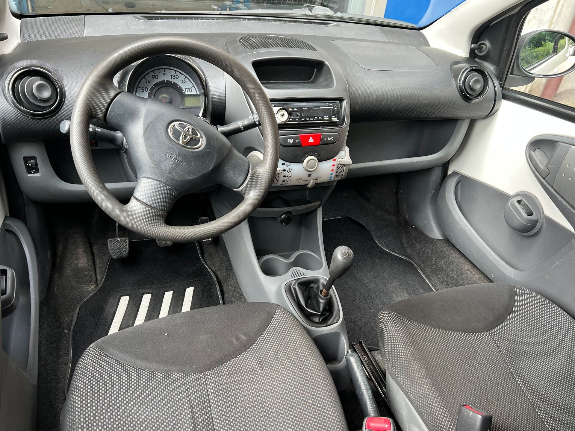 TOYOTA Aygo 1.0 Linea Luna-image-5