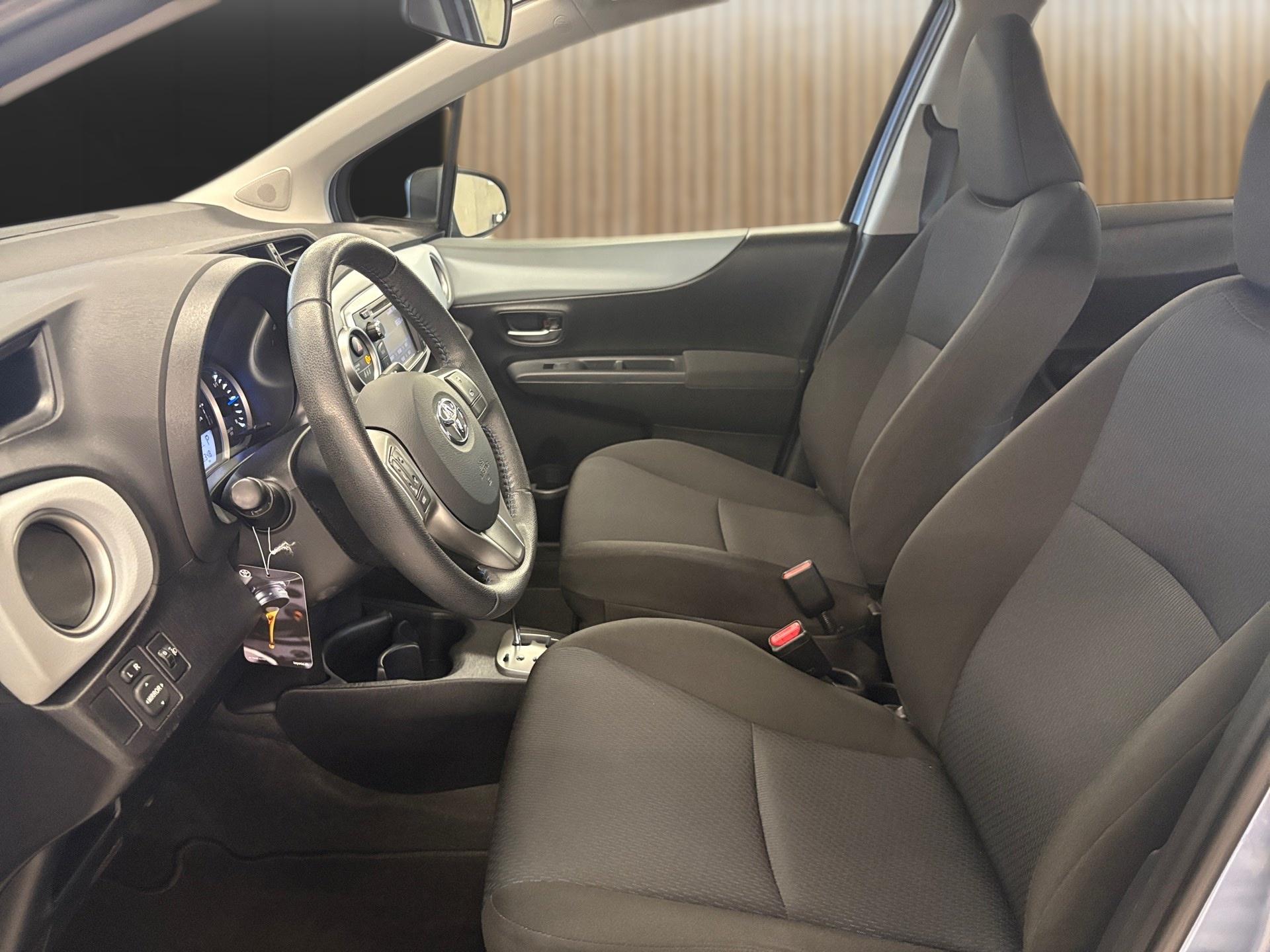 TOYOTA Yaris 1.5 VVT-i Hybrid Luna CVT-image-10