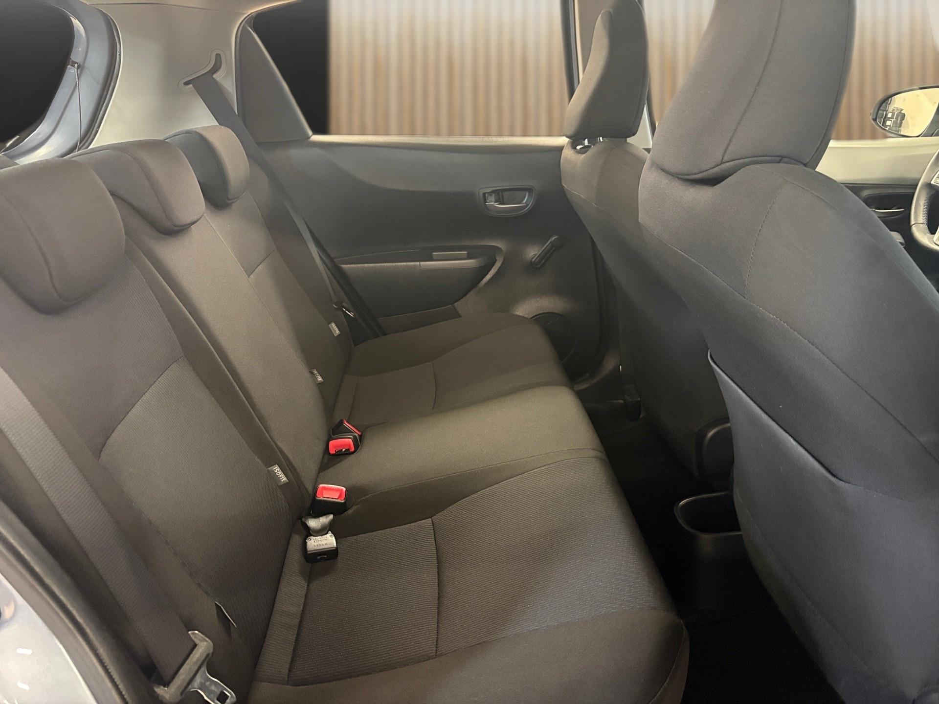 TOYOTA Yaris 1.5 VVT-i Hybrid Luna CVT-image-14