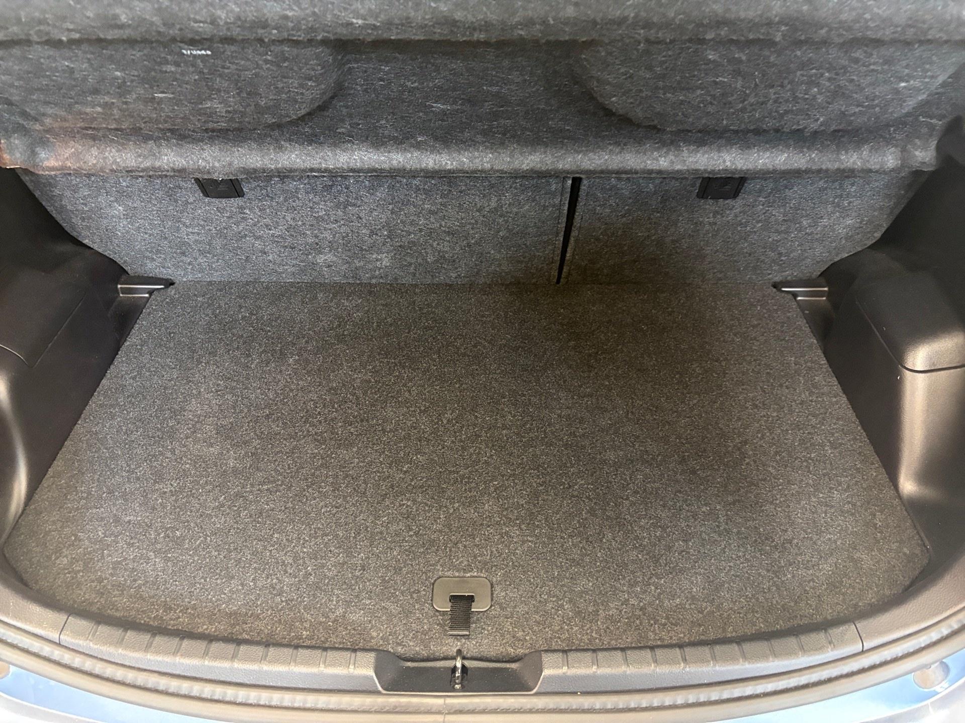 TOYOTA Yaris 1.5 VVT-i Hybrid Luna CVT-image-15