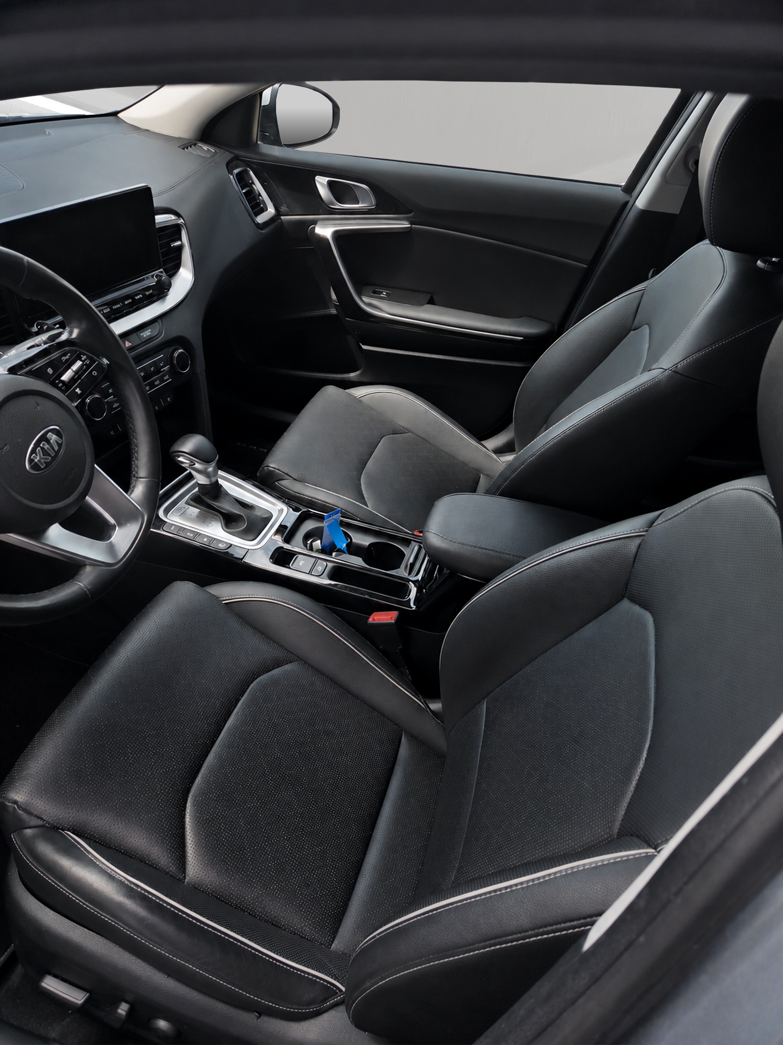 KIA XCeed 1.6 T-GDi Style DCT-image-3