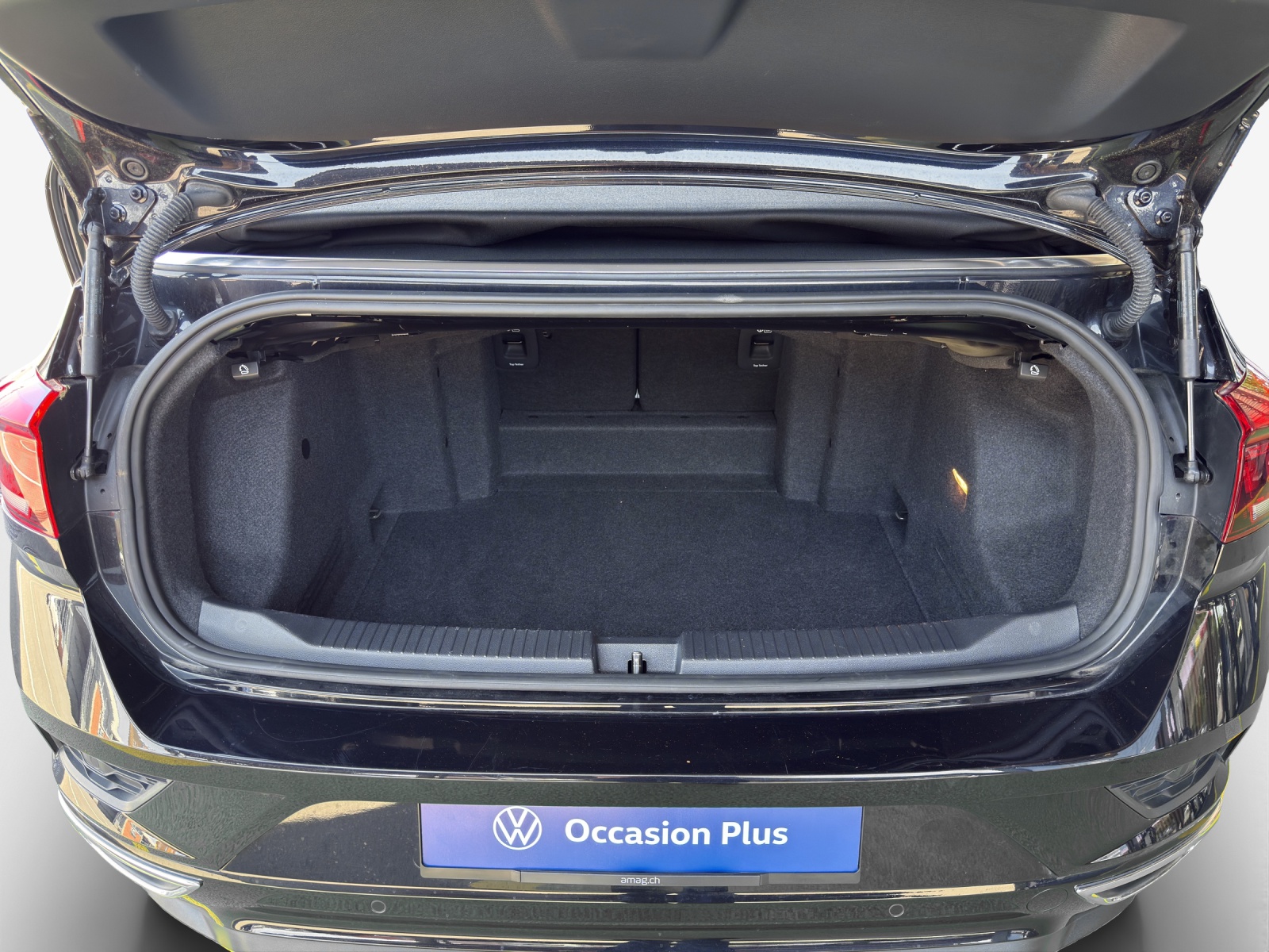 VW T-Roc Cabriolet 1.5 TSI EVO R-Line DSG-image-12