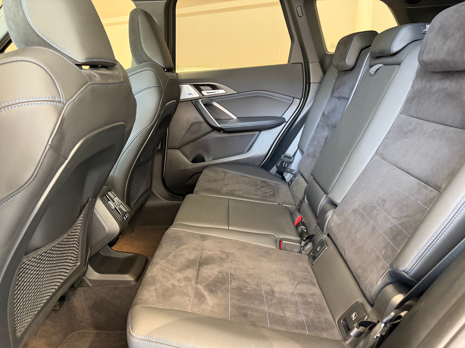 BMW X1 xDrive 23d 48V M Sport-image-11