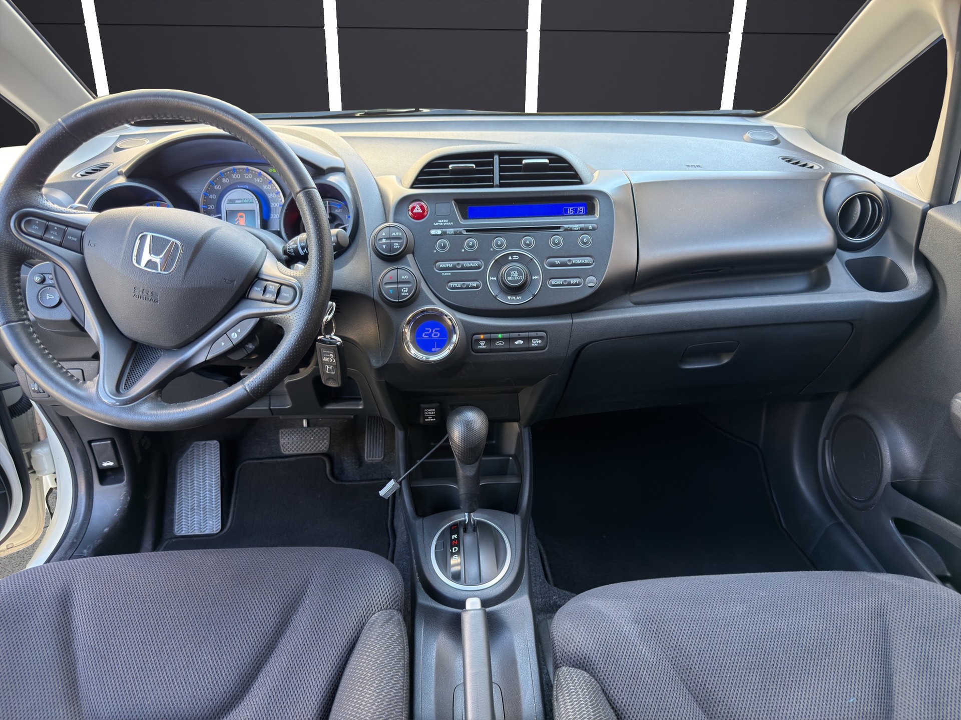 HONDA Jazz 1.3i Hybrid Comfort CVT-image-5