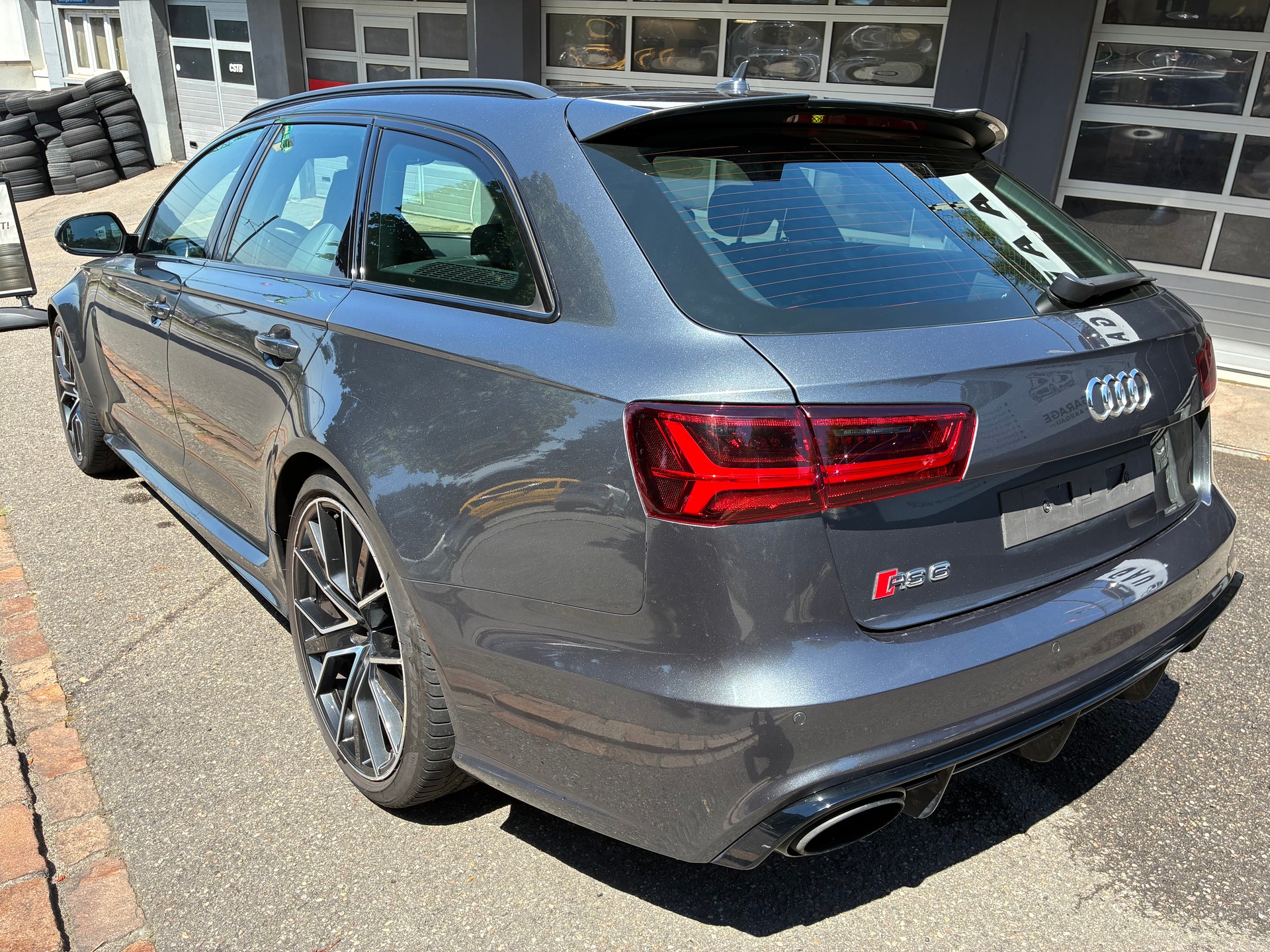 AUDI RS6 Avant 4.0 TFSI V8 performance quattro-image-6