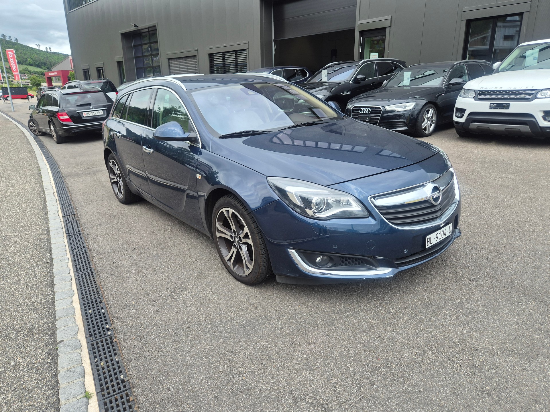 OPEL Insignia Sports Tourer 2.0 CDTI Cosmo Automatic-image-1
