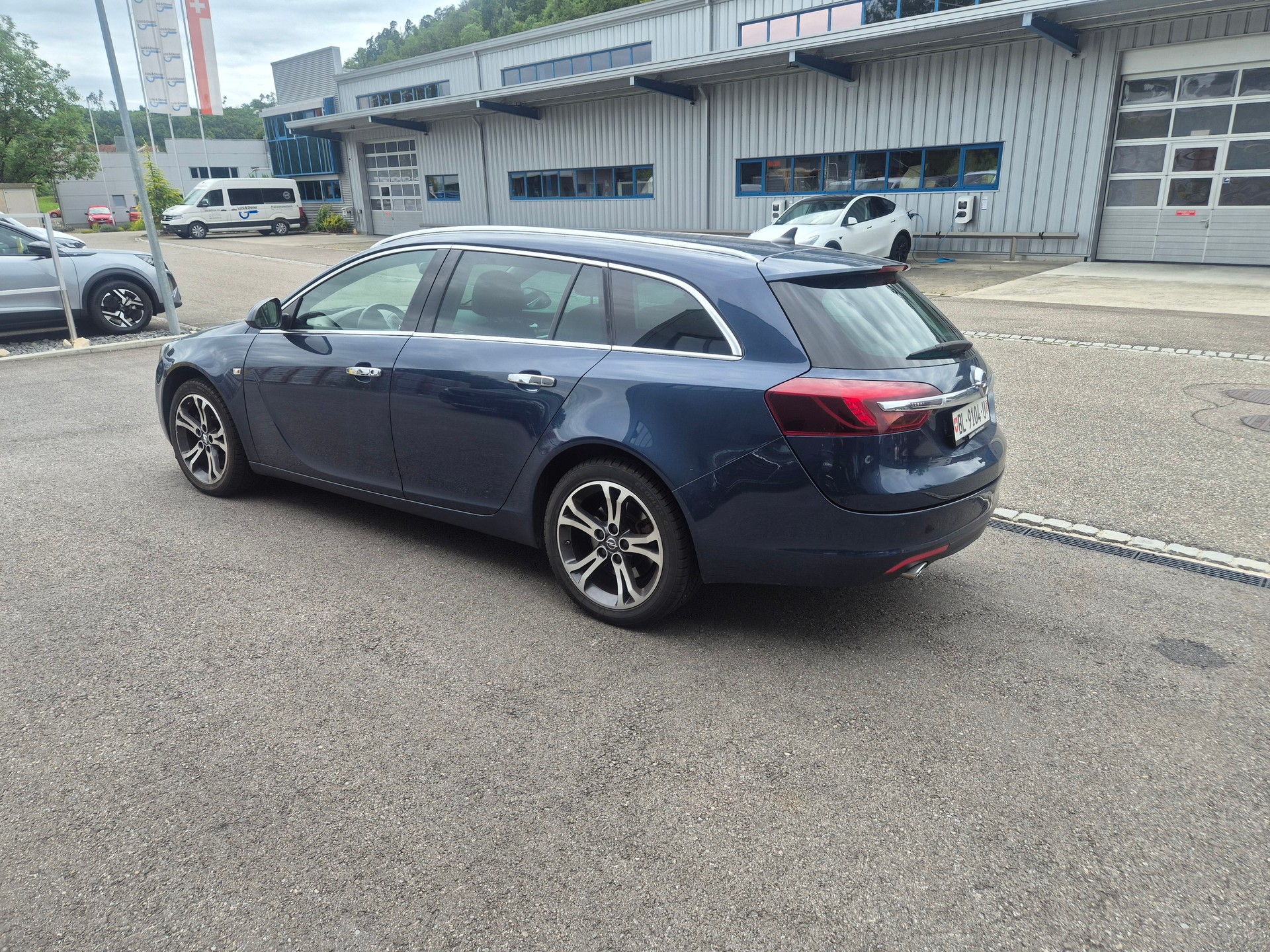 OPEL Insignia Sports Tourer 2.0 CDTI Cosmo Automatic-image-2