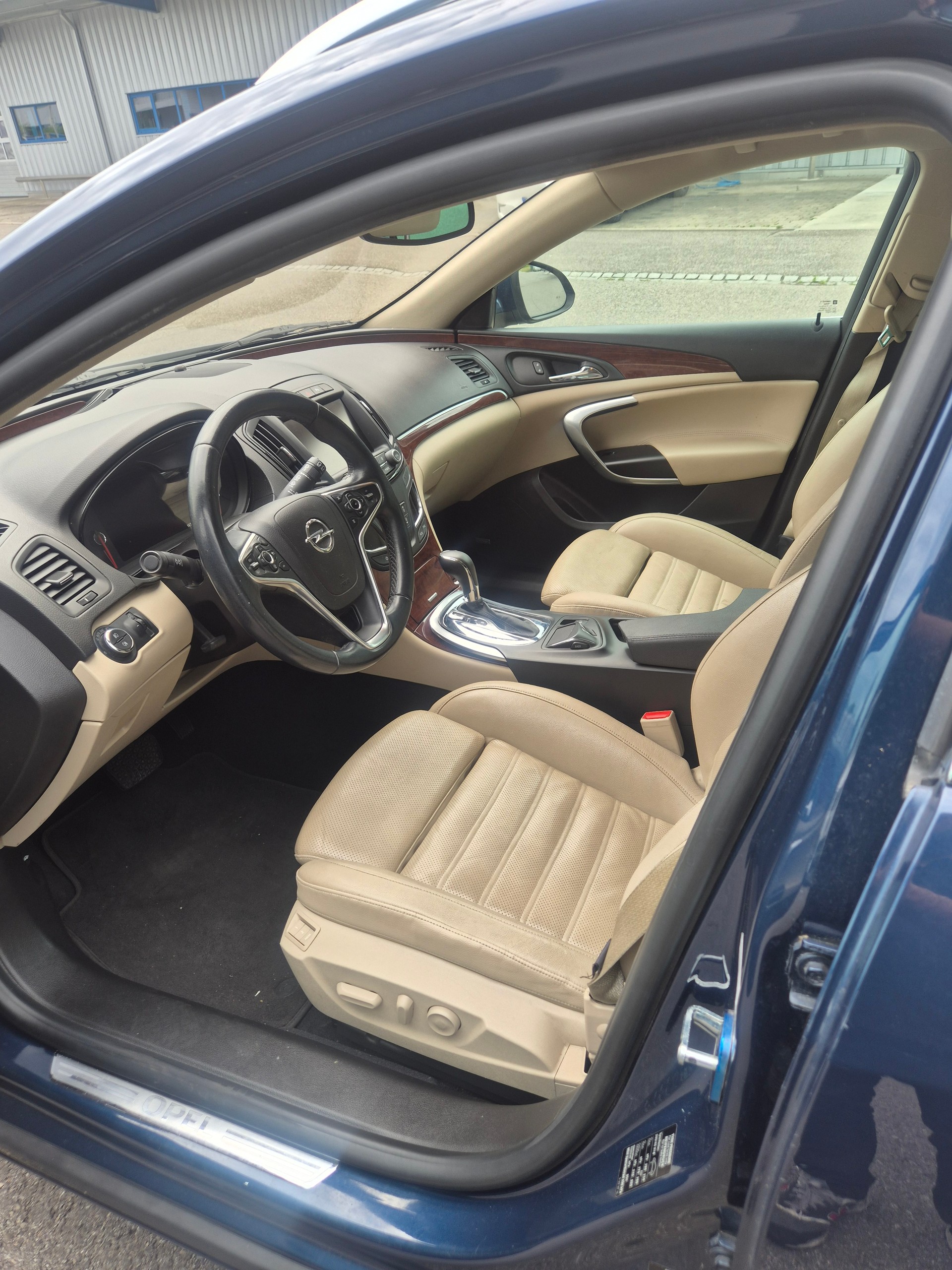 OPEL Insignia Sports Tourer 2.0 CDTI Cosmo Automatic-image-6