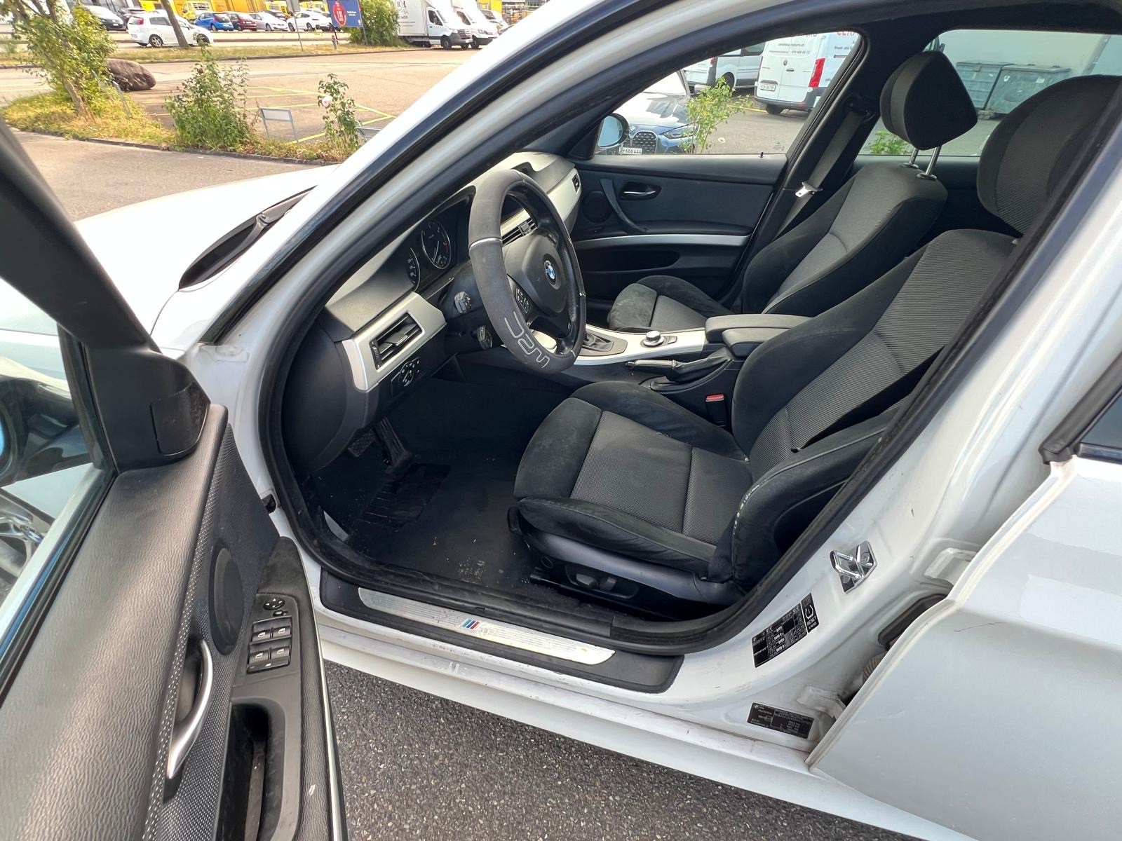 BMW 320d Touring M Paket-image-6