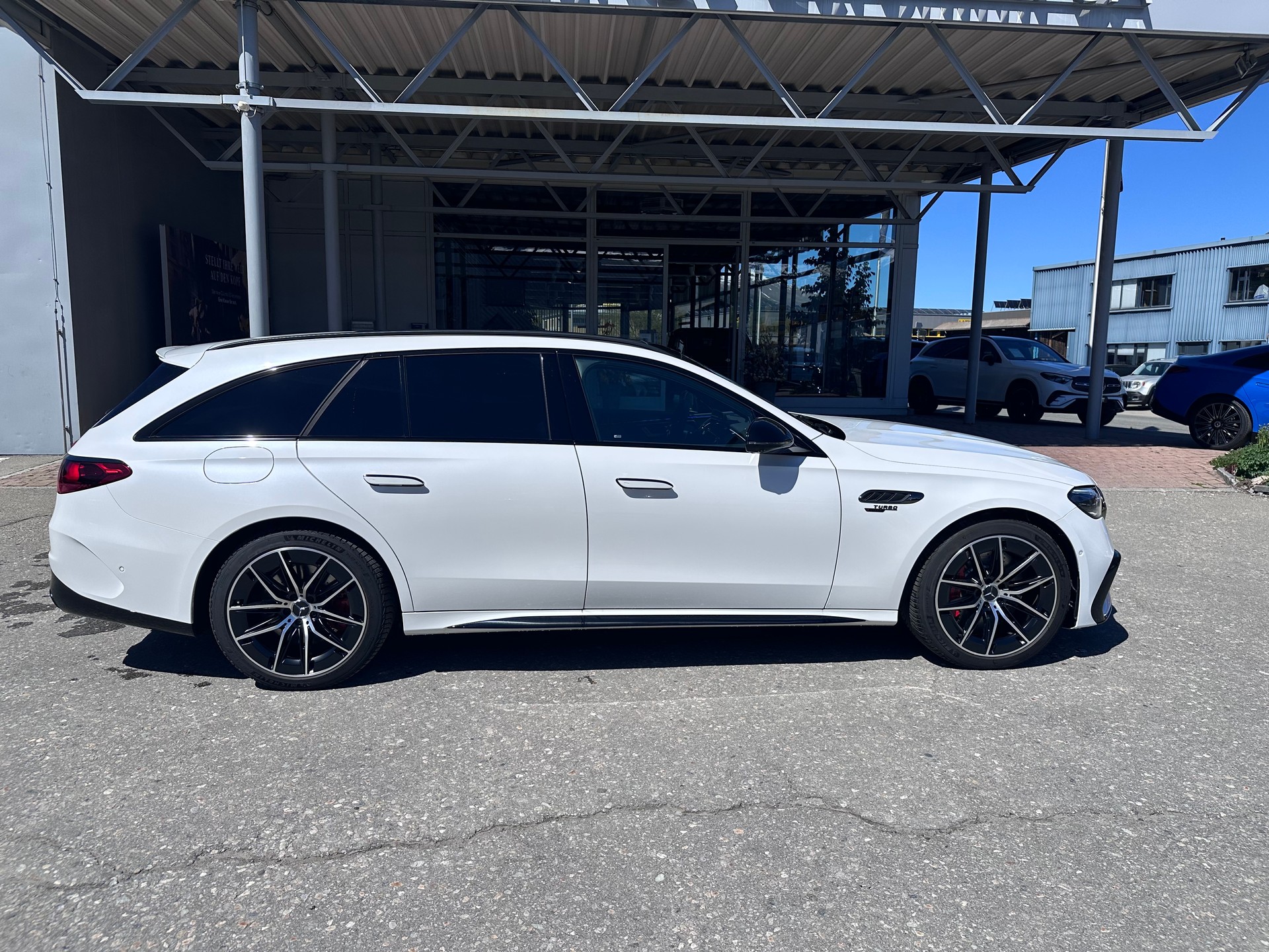 MERCEDES-BENZ E 53 Hybrid AMG 4matic+-image-8