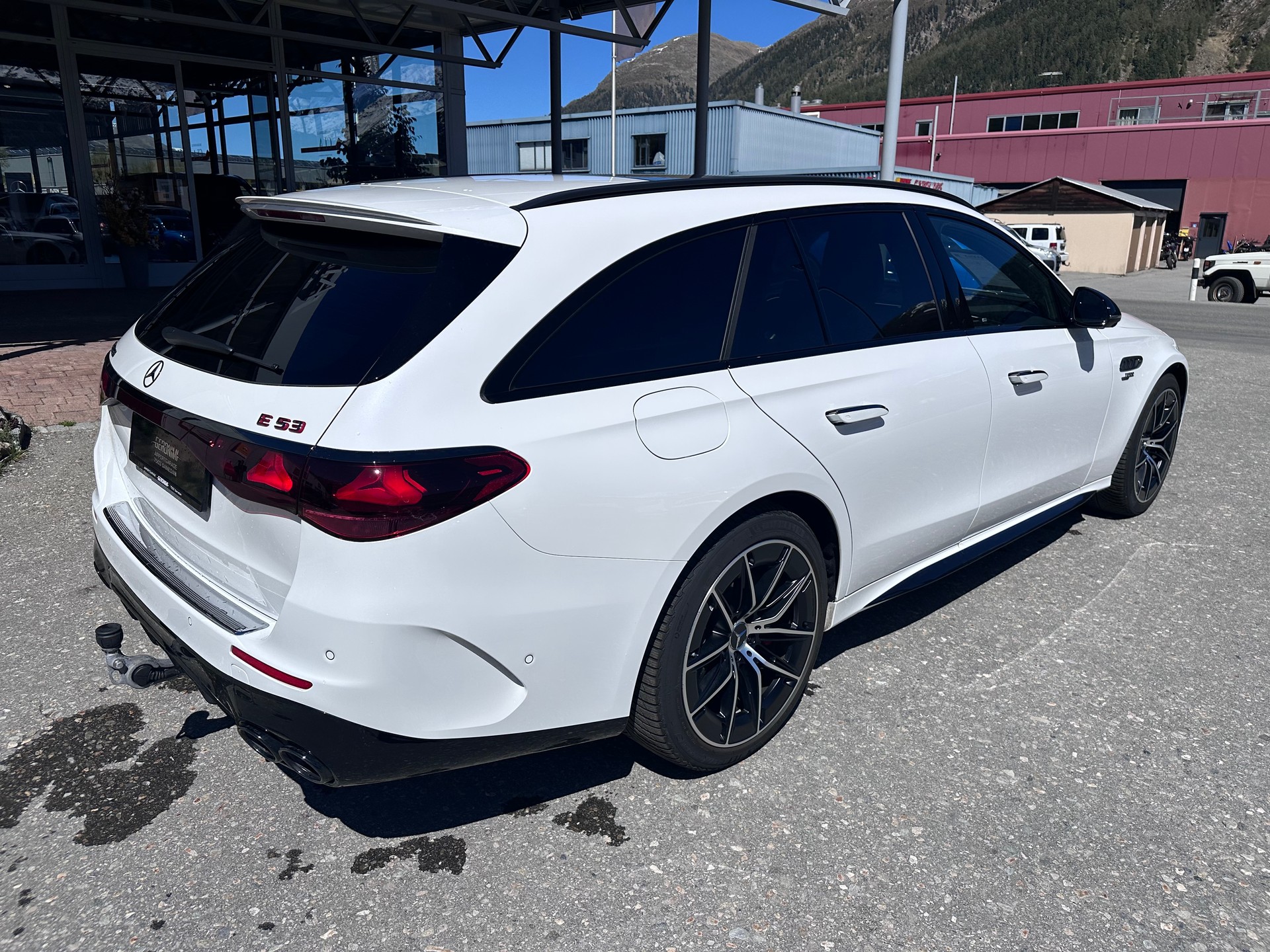 MERCEDES-BENZ E 53 Hybrid AMG 4matic+-image-7