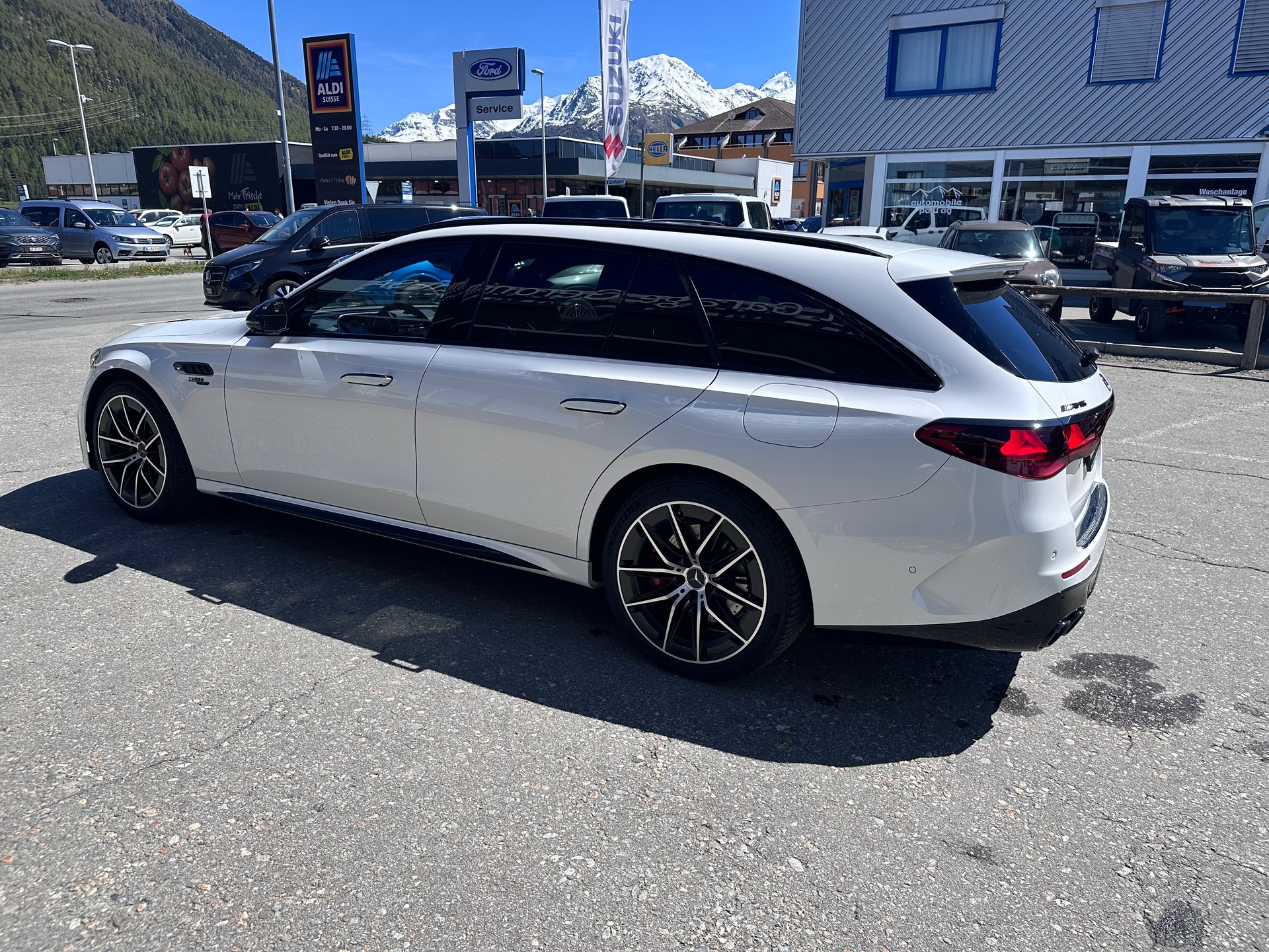 MERCEDES-BENZ E 53 Hybrid AMG 4matic+-image-5