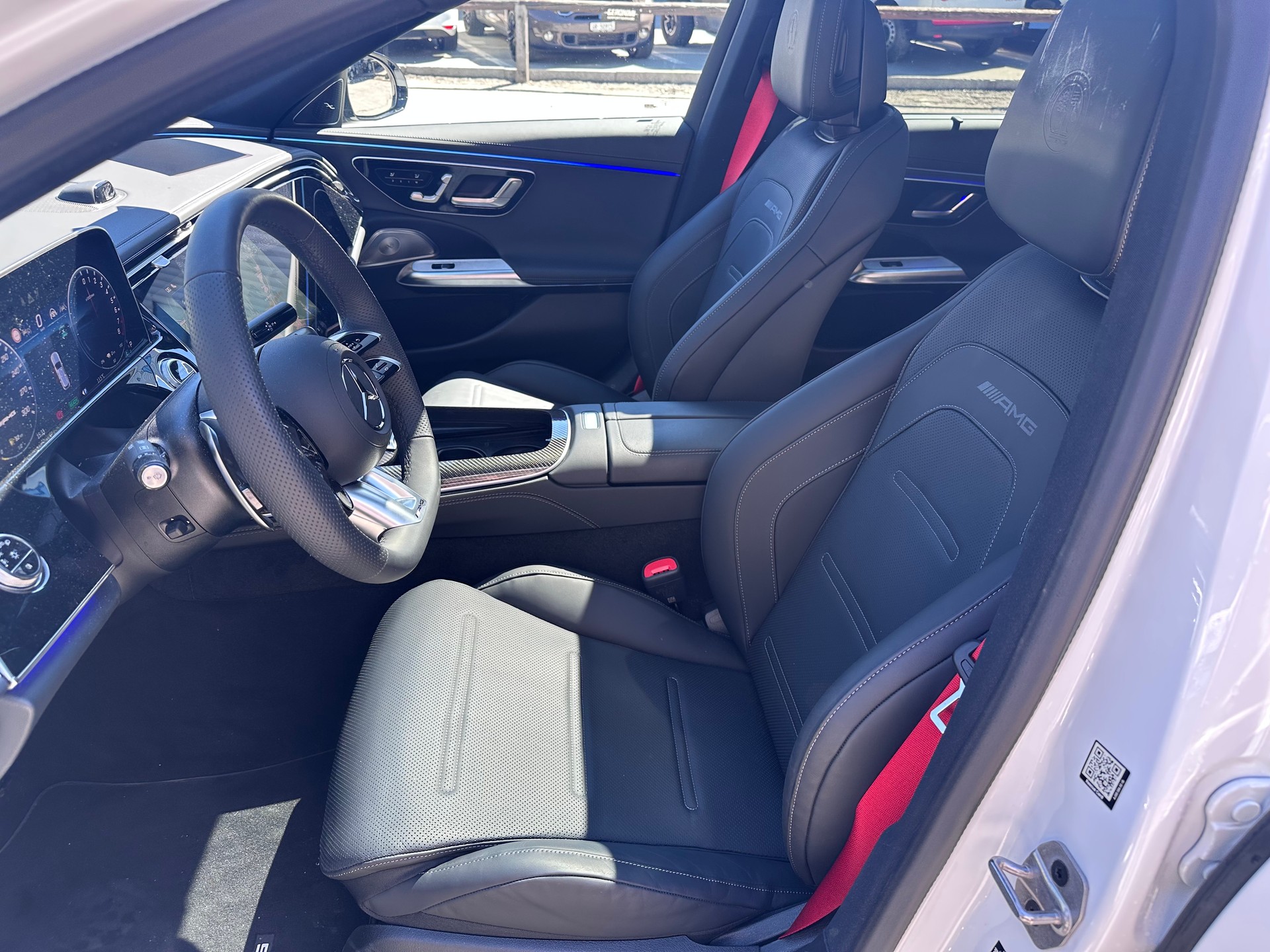 MERCEDES-BENZ E 53 Hybrid AMG 4matic+-image-11