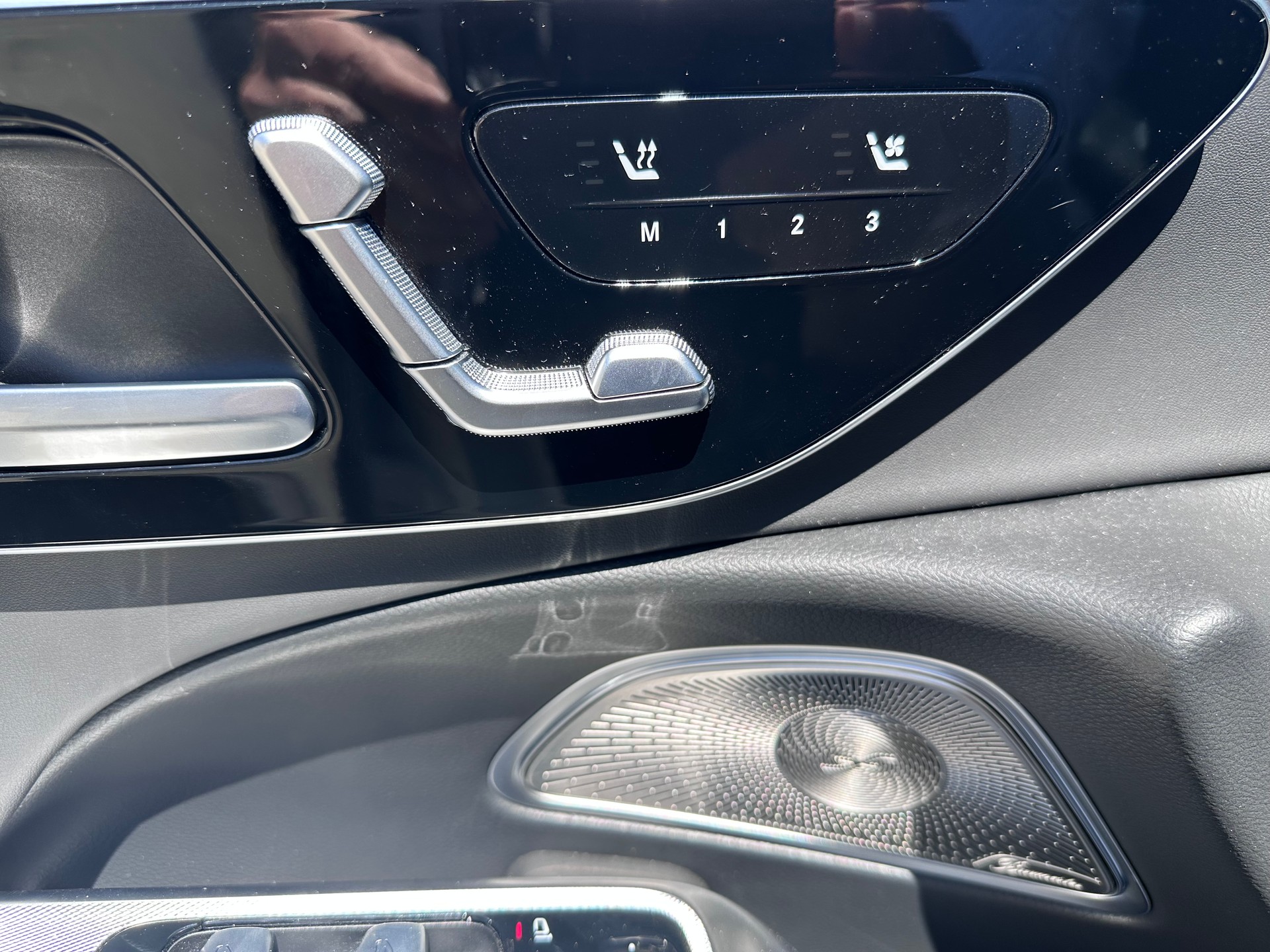 MERCEDES-BENZ E 53 Hybrid AMG 4matic+-image-12