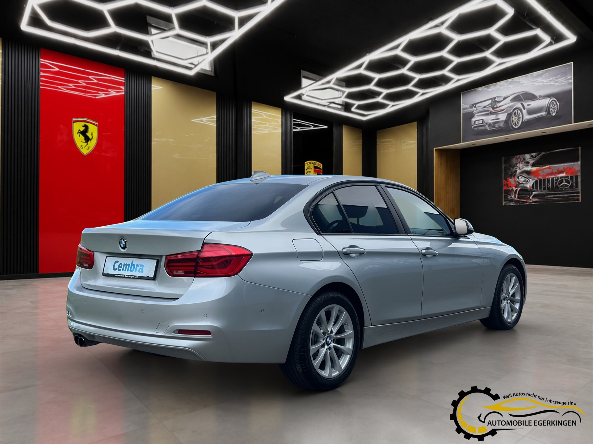 BMW 330i xDrive-image-4