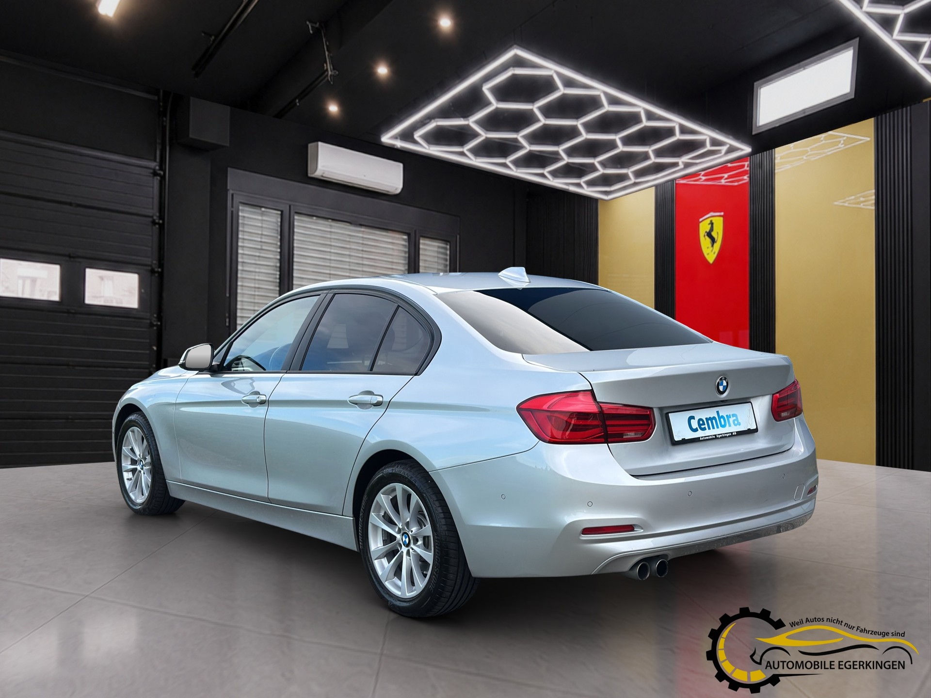 BMW 330i xDrive-image-6