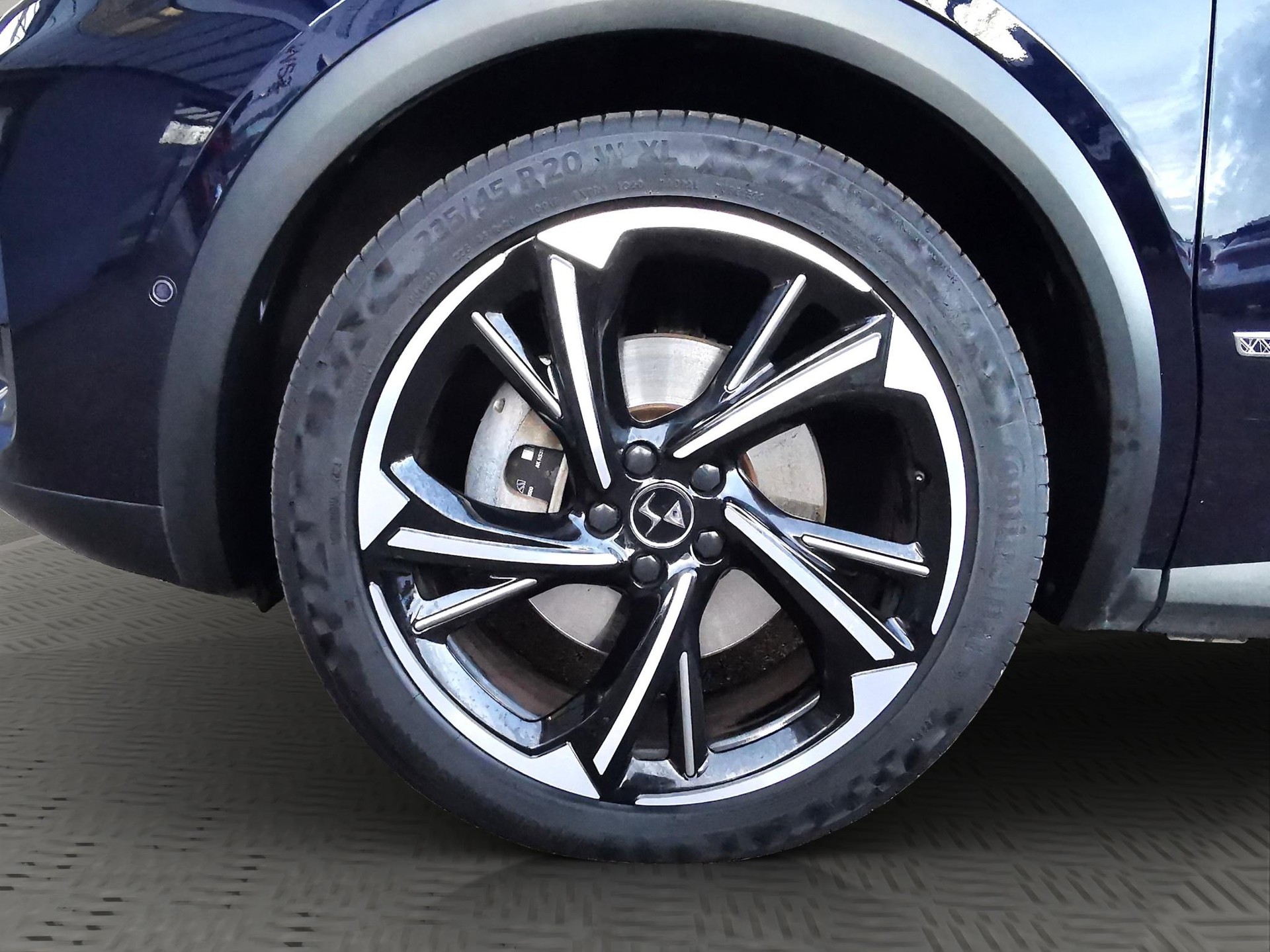 DS AUTOMOBILES 7 Crossback 1.6 E-Tense Louvre 4x4-image-9