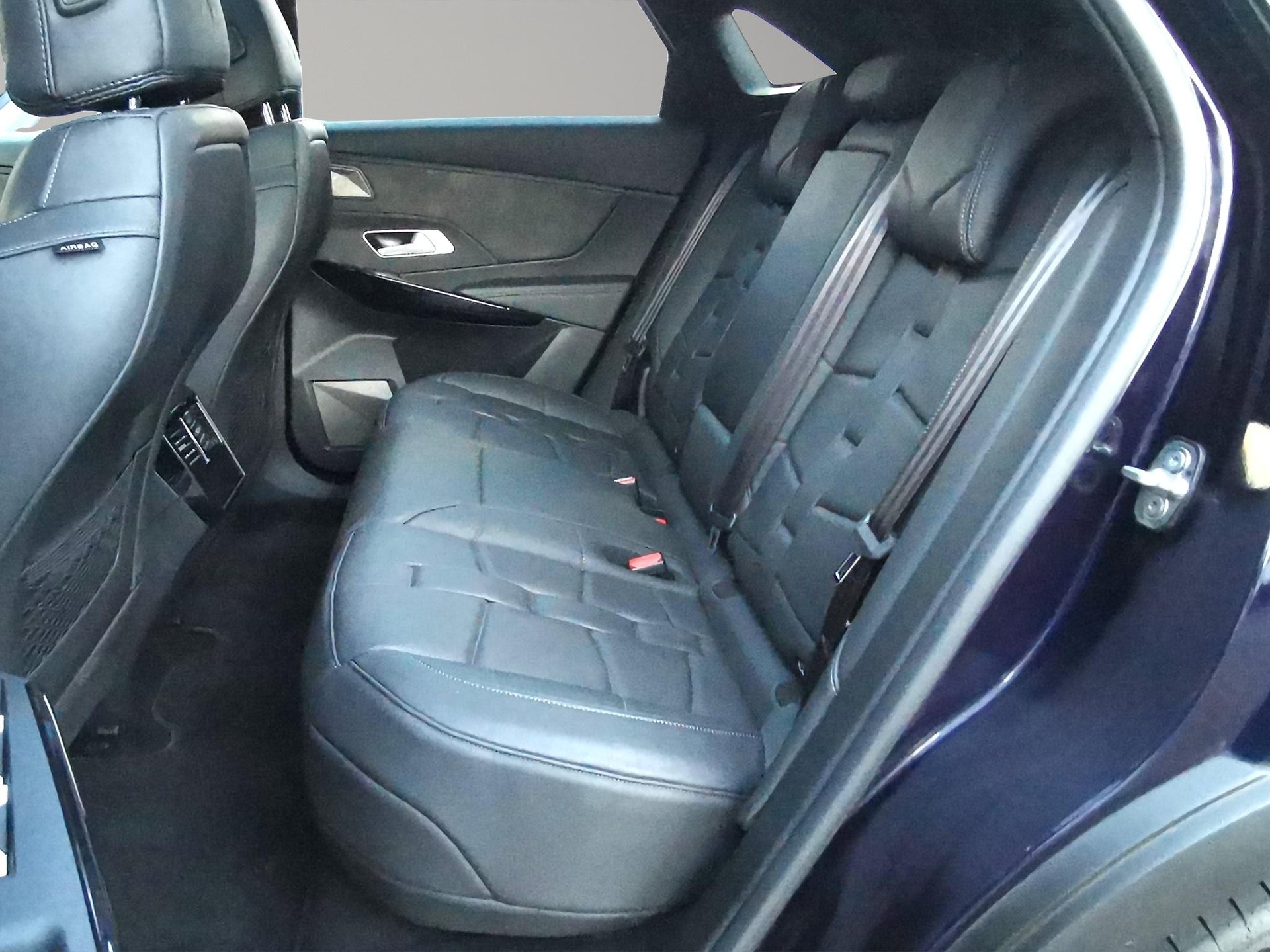 DS AUTOMOBILES 7 Crossback 1.6 E-Tense Louvre 4x4-image-7