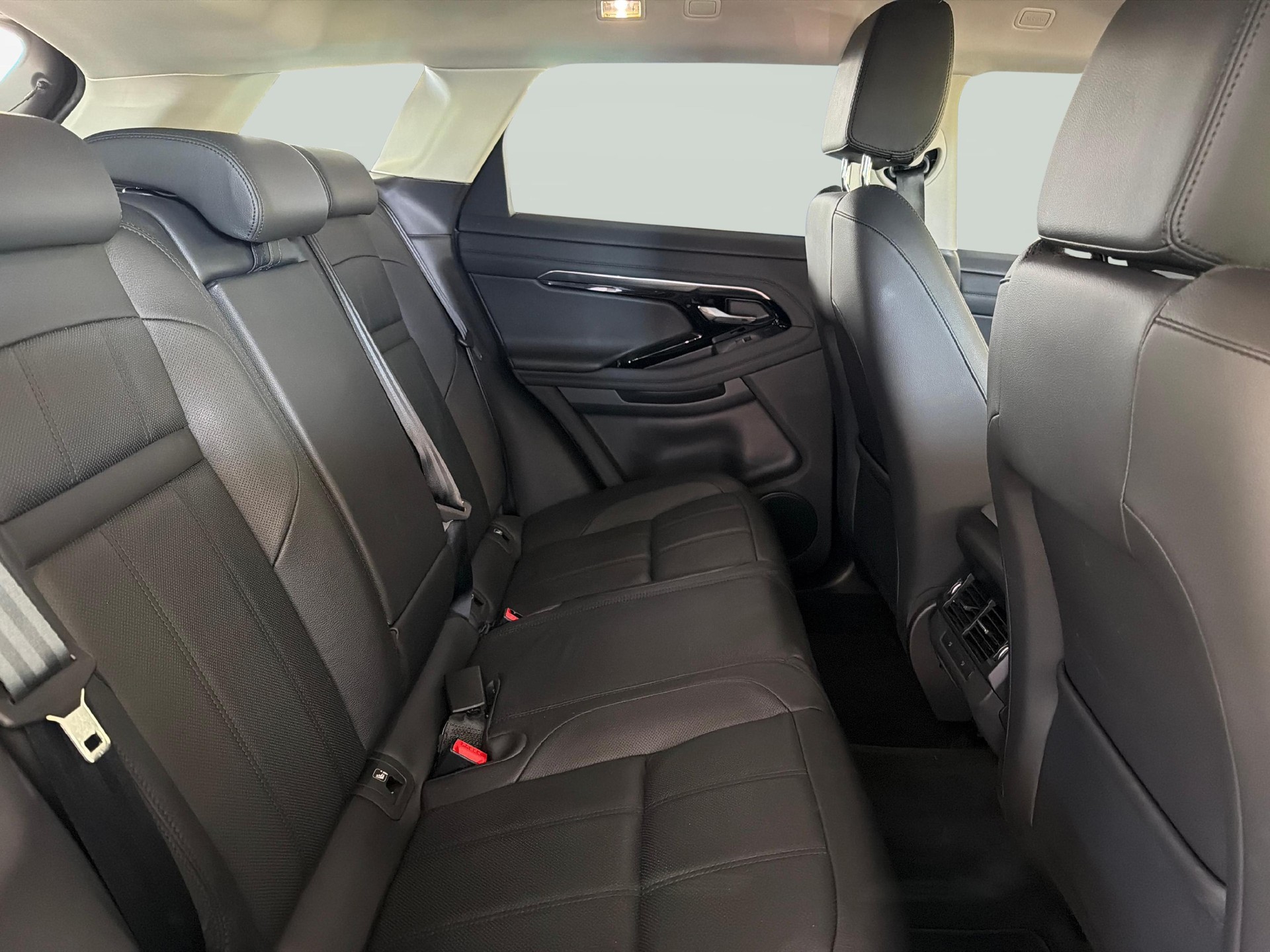 LAND ROVER Range Rover Evoque 2.0 T SE mit Panoramadach-image-9