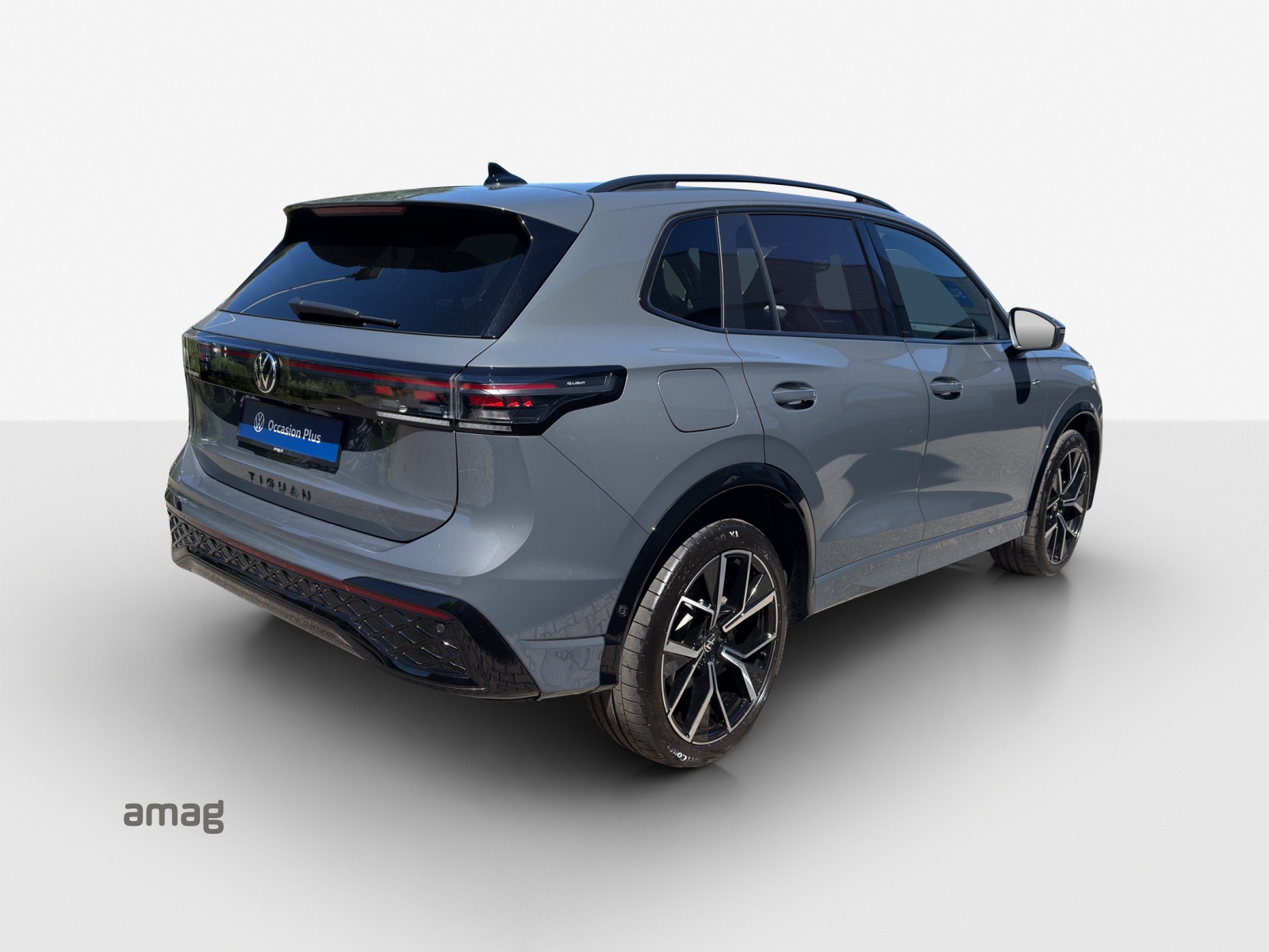 VW Tiguan 2.0 TSI DSG R-Line 4Motion-image-4