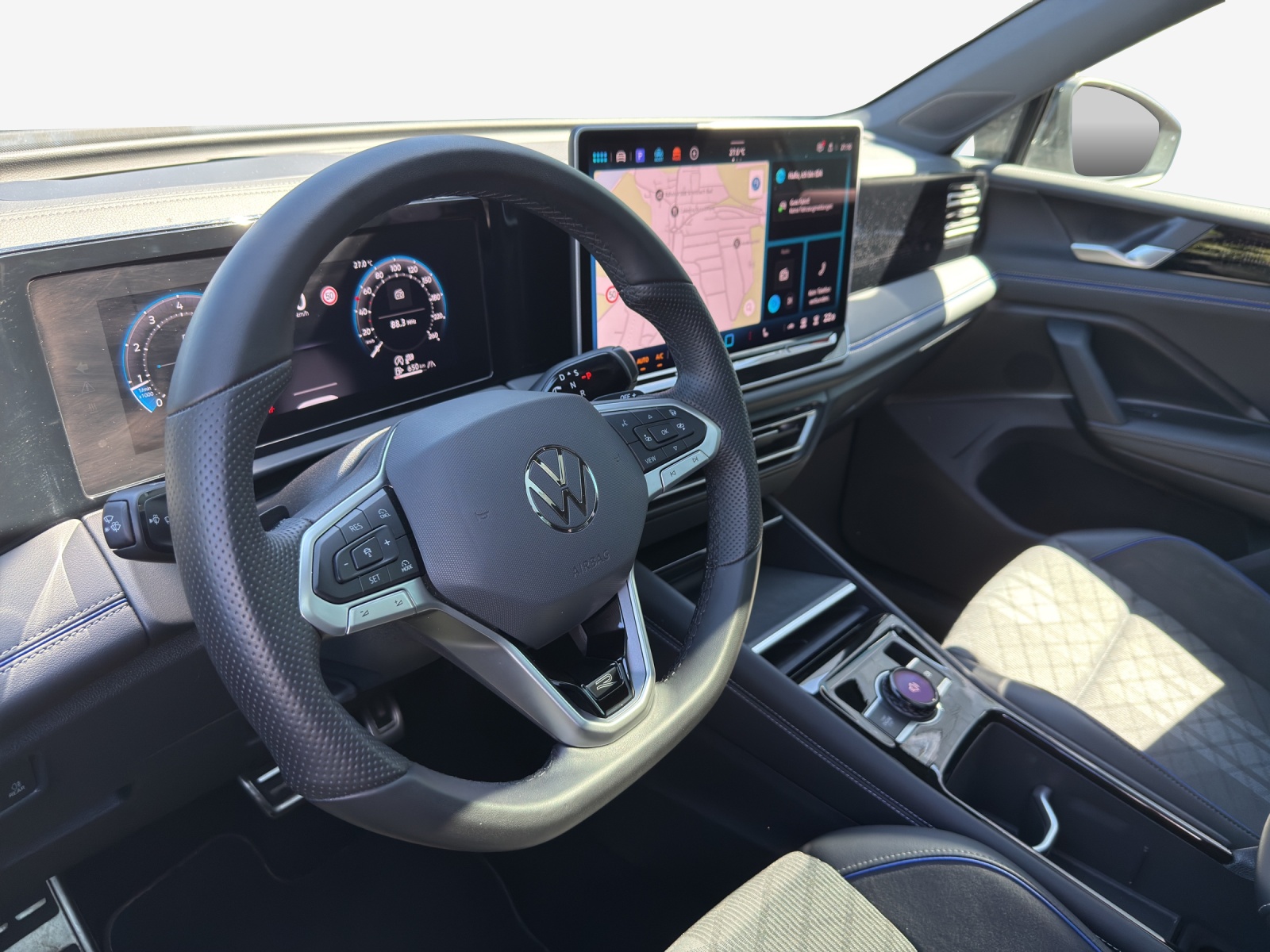 VW Tiguan 2.0 TSI DSG R-Line 4Motion-image-13