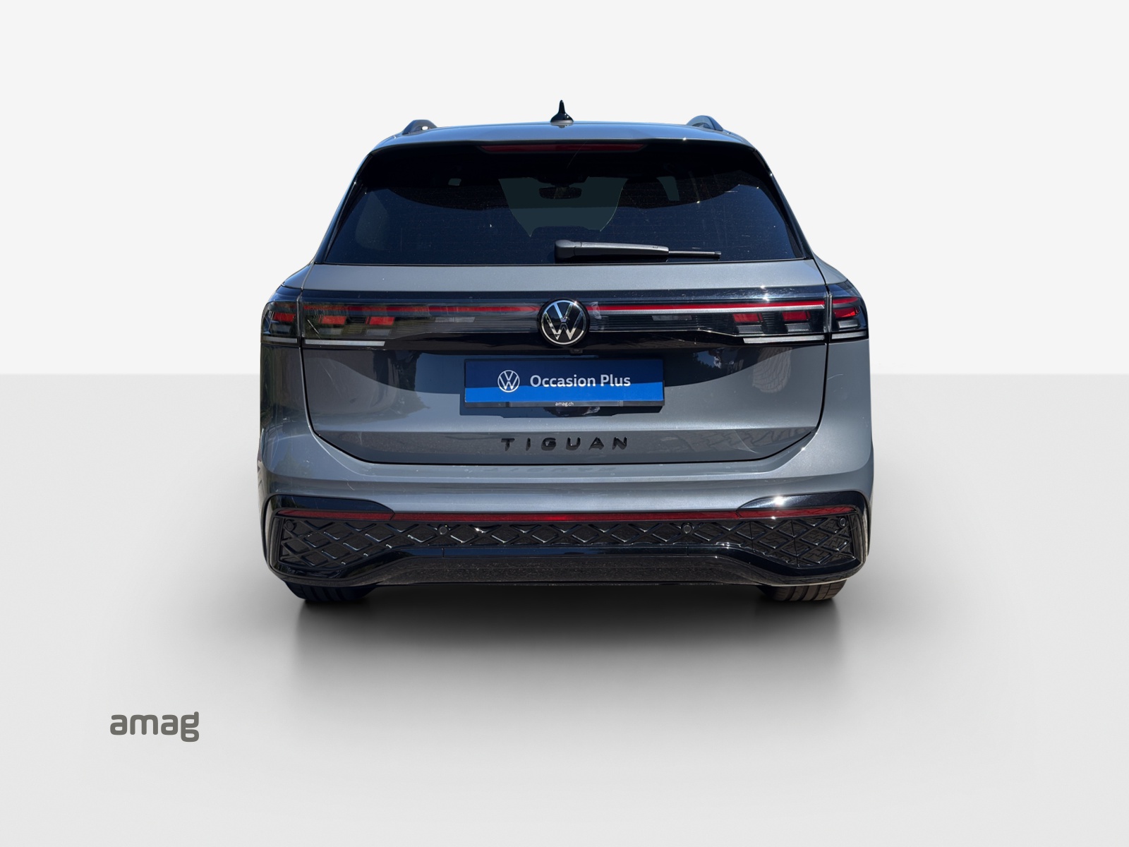 VW Tiguan 2.0 TSI DSG R-Line 4Motion-image-3