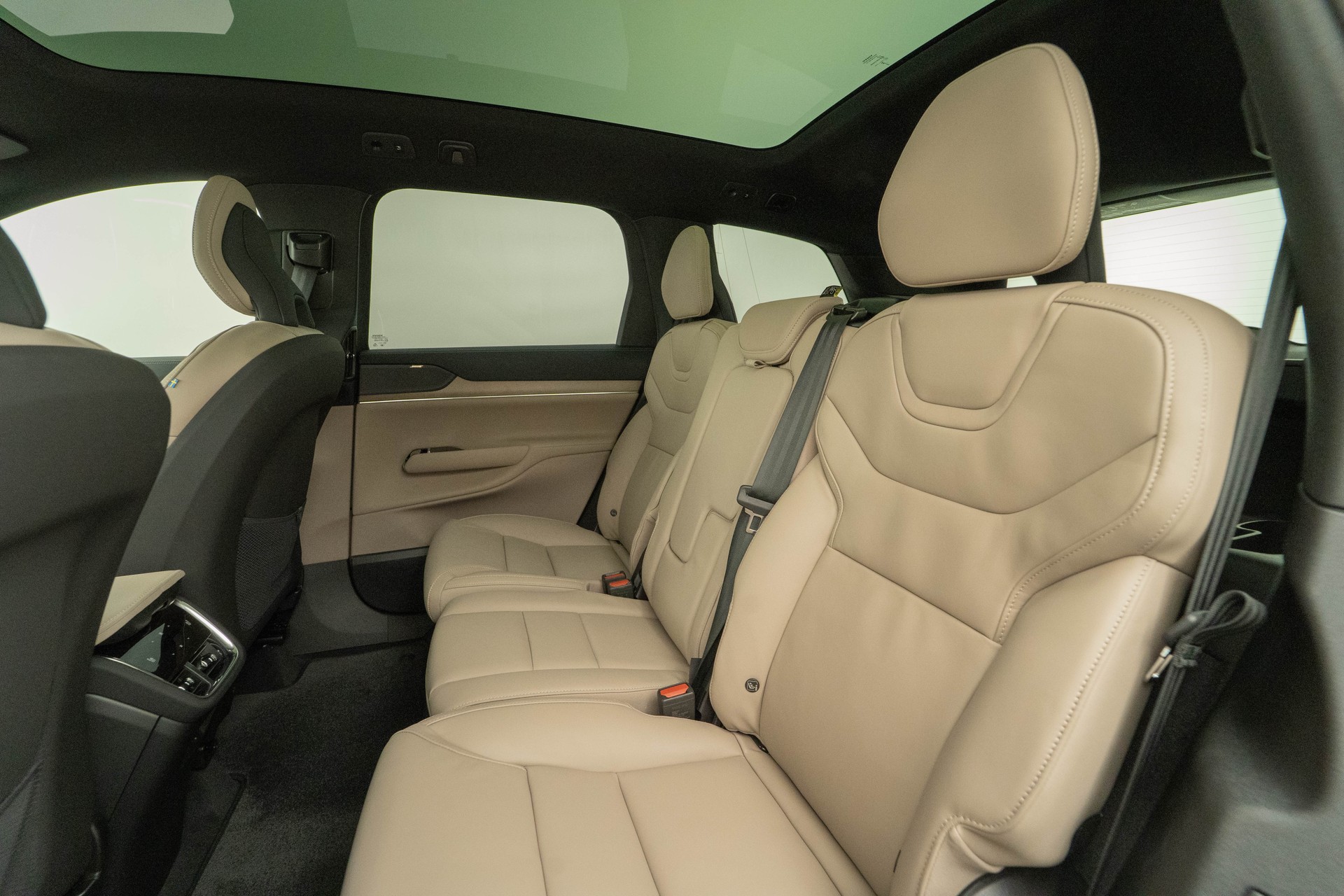 VOLVO EX90 Twin Ultra AWD-image-8