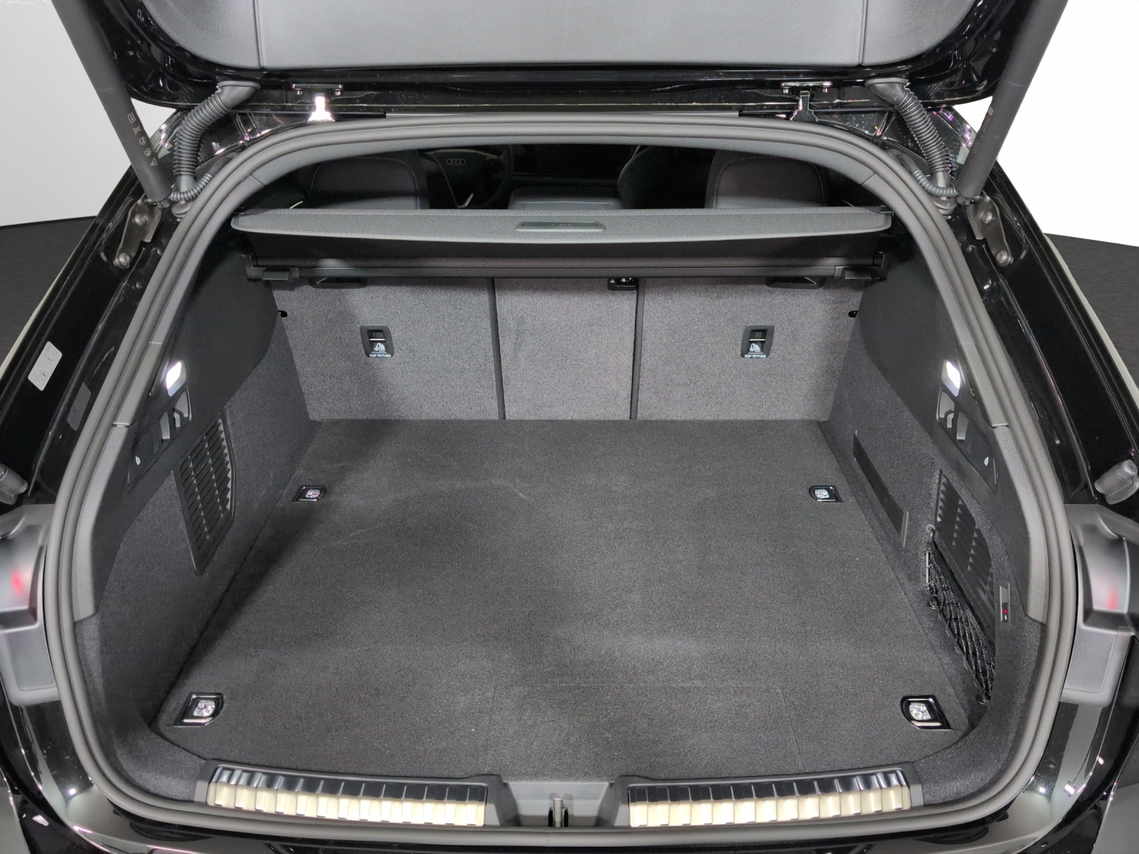 AUDI A5 Avant e-hybrid quattro 270 kW S tronic-image-14
