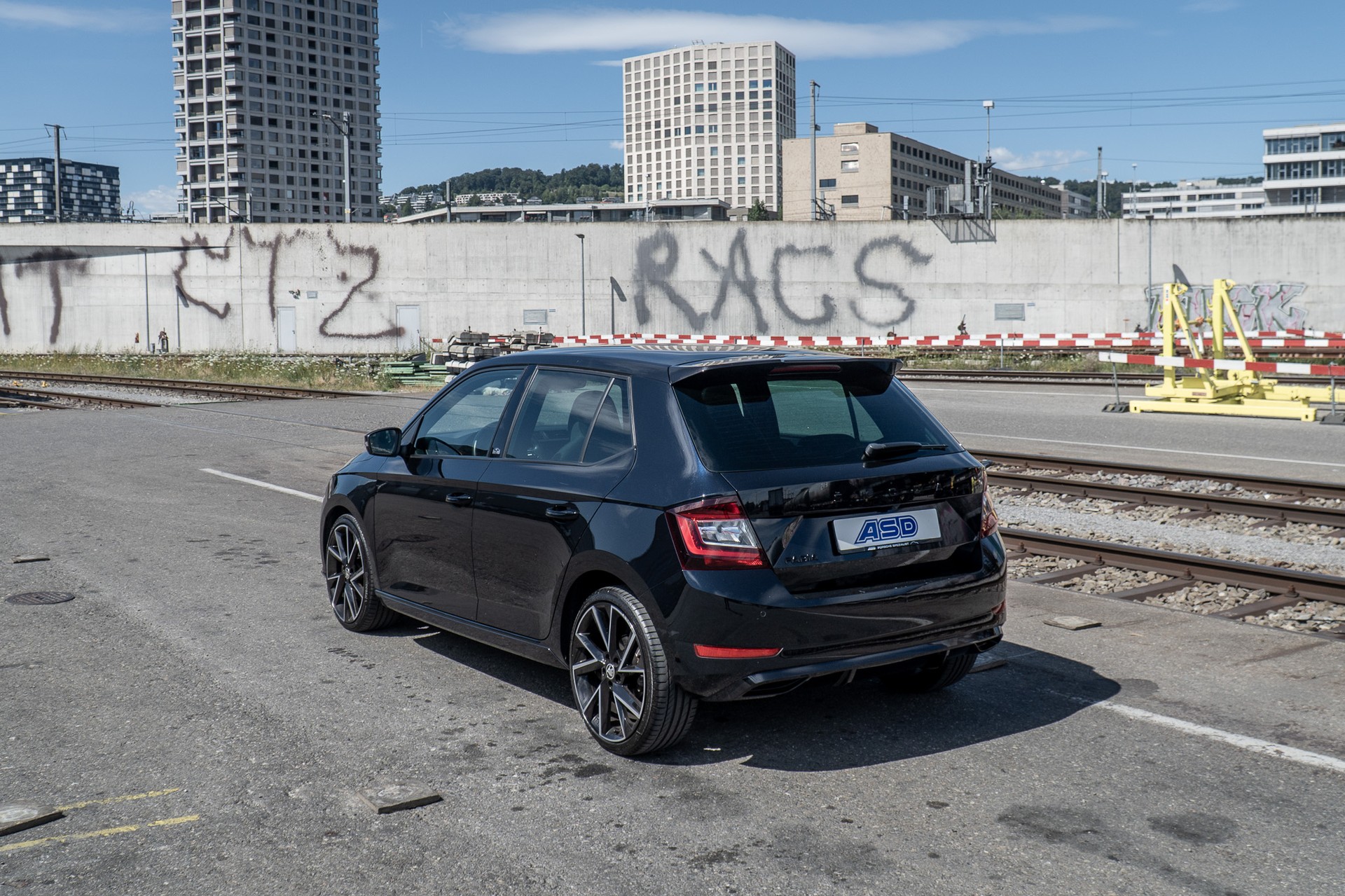 SKODA Fabia 1.0 TSI Monte Carlo DSG-image-2
