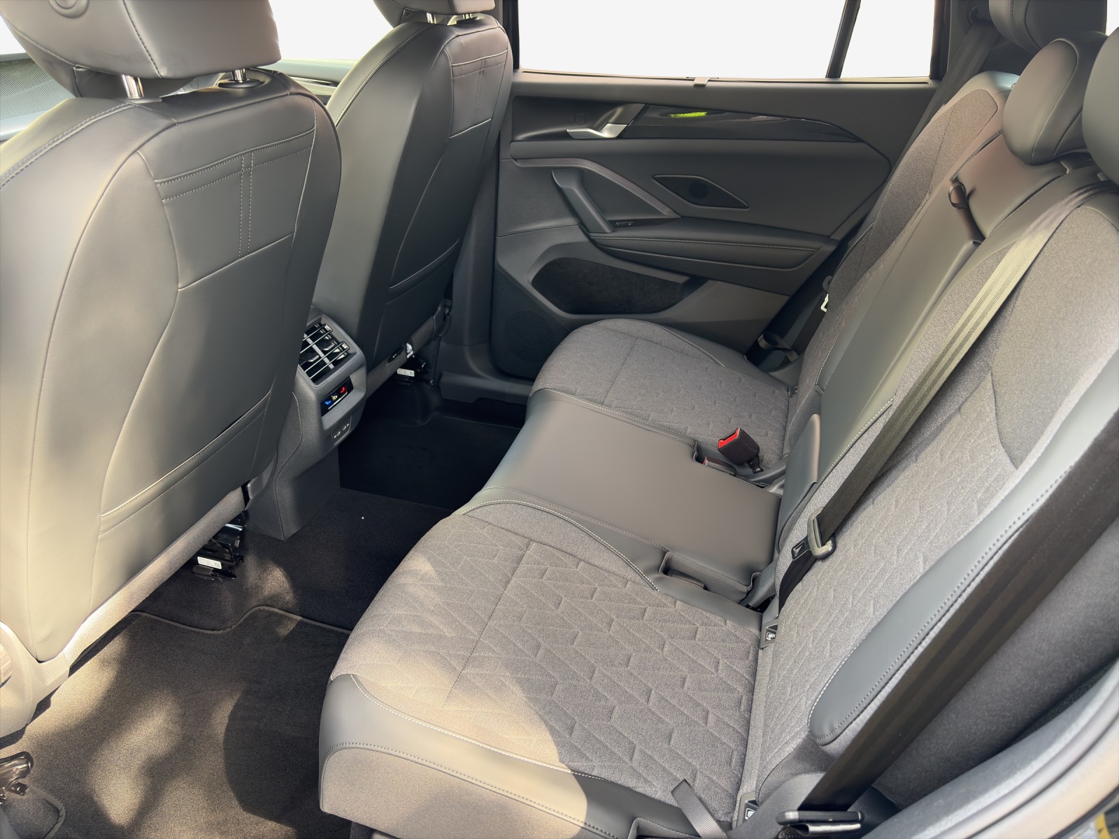 VW Tayron 1.5 TSI evo2 eHybrid Life DSG-image-11