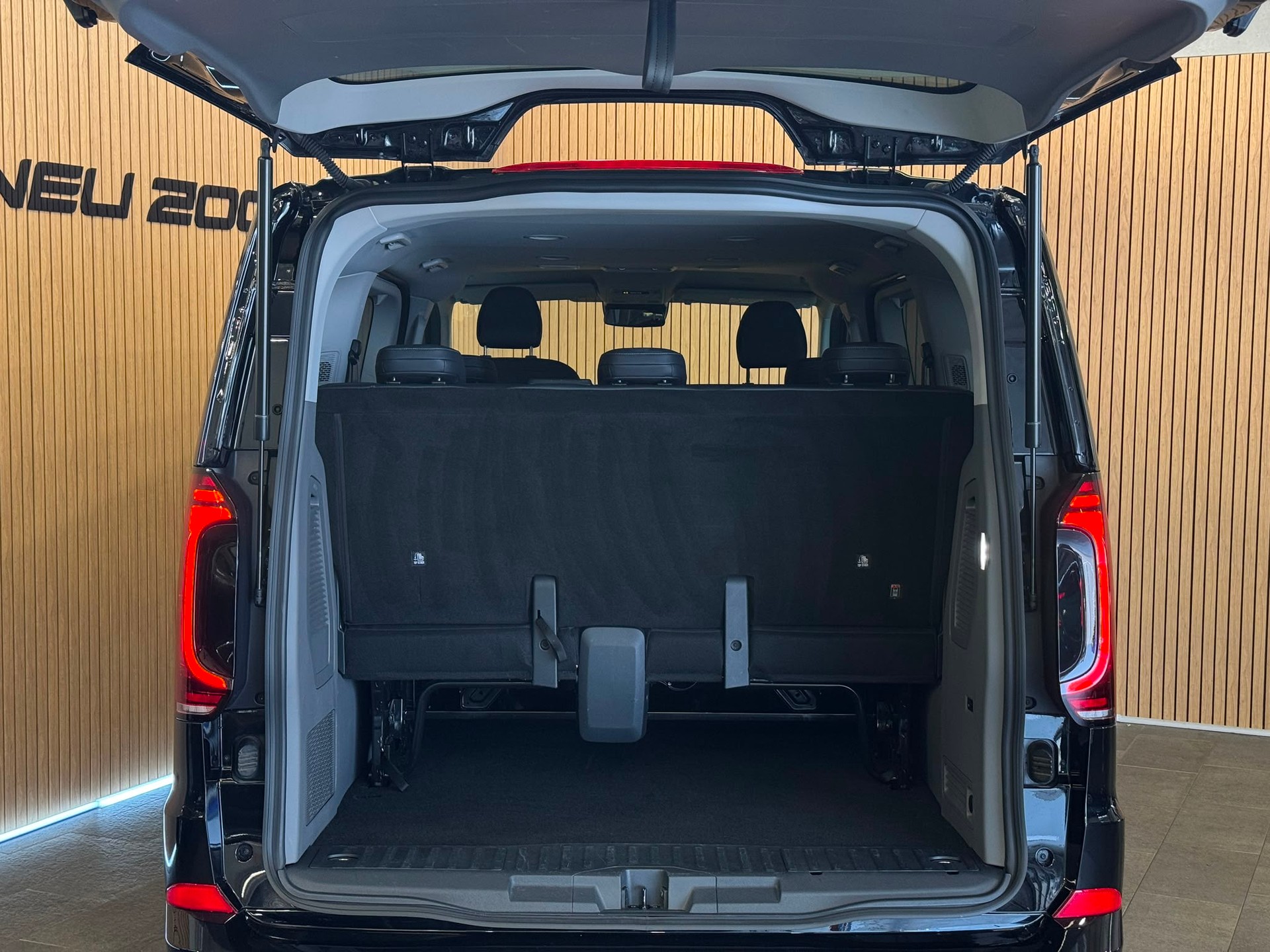 VW Caravelle 2.0 TDI Style Aut.8 4 Motion-image-7
