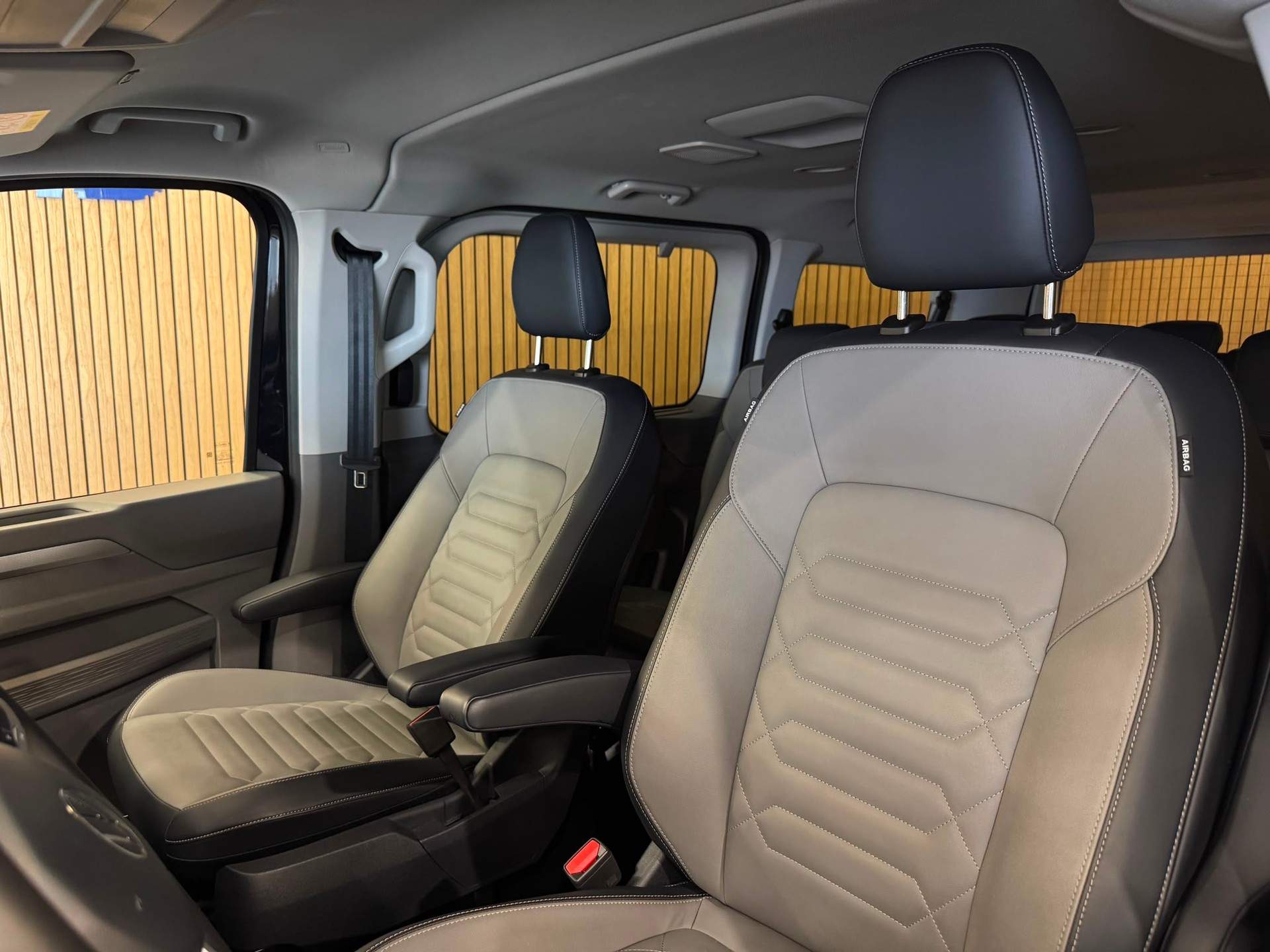 VW Caravelle 2.0 TDI Style Aut.8 4 Motion-image-21