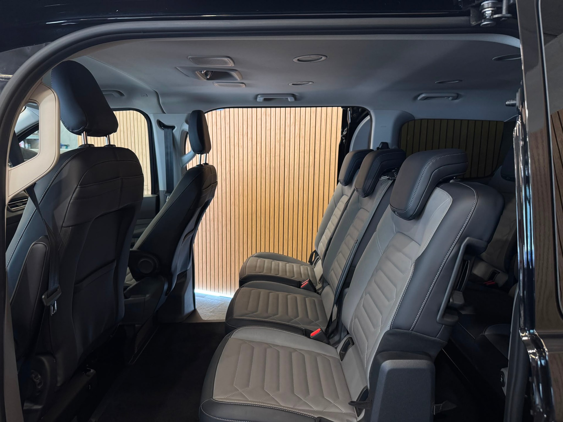 VW Caravelle 2.0 TDI Style Aut.8 4 Motion-image-23