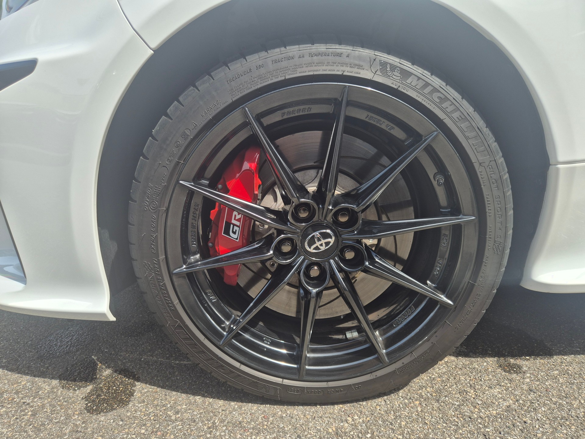 TOYOTA Yaris 1.6 GR Sport-image-9
