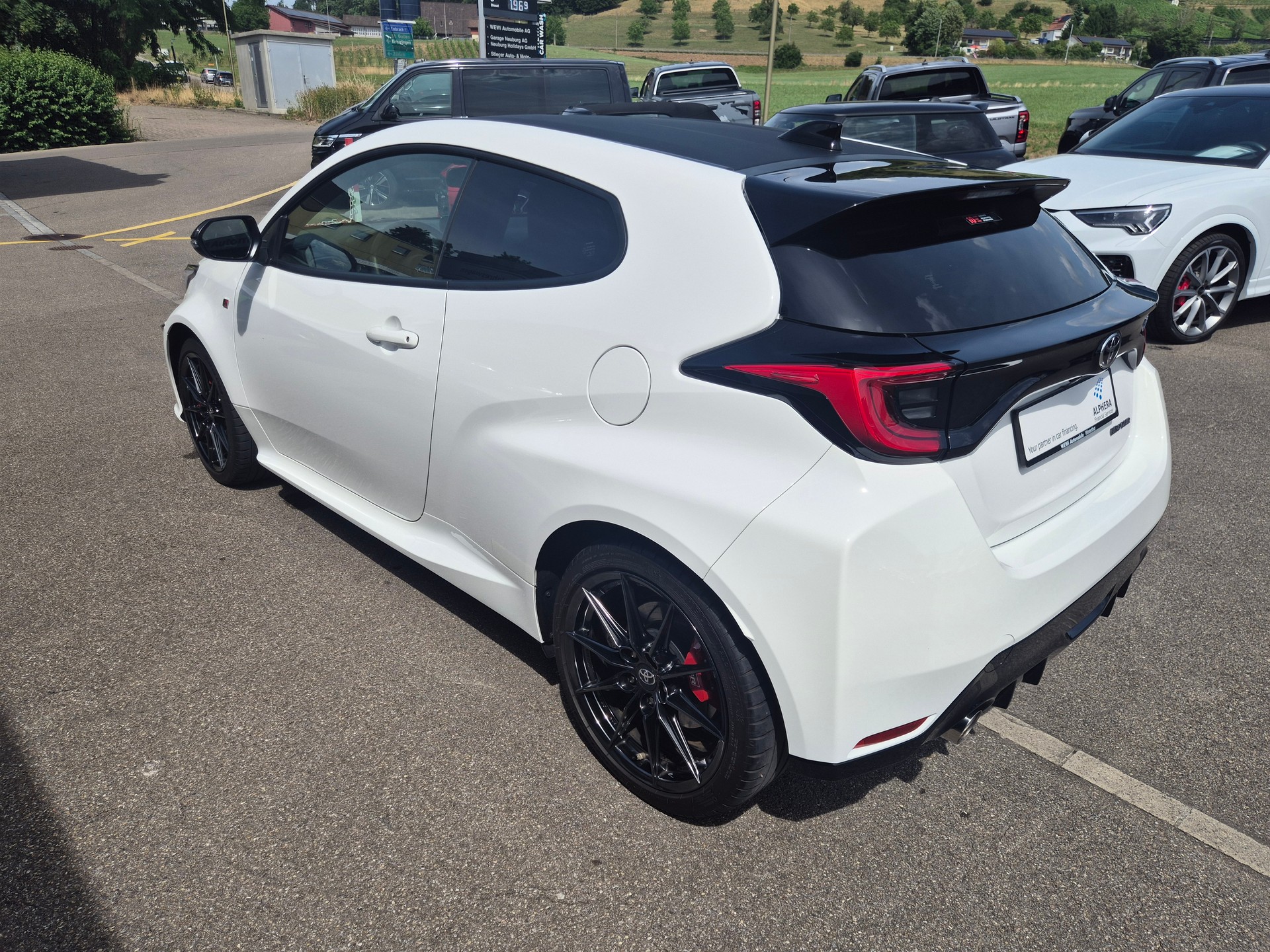 TOYOTA Yaris 1.6 GR Sport-image-6