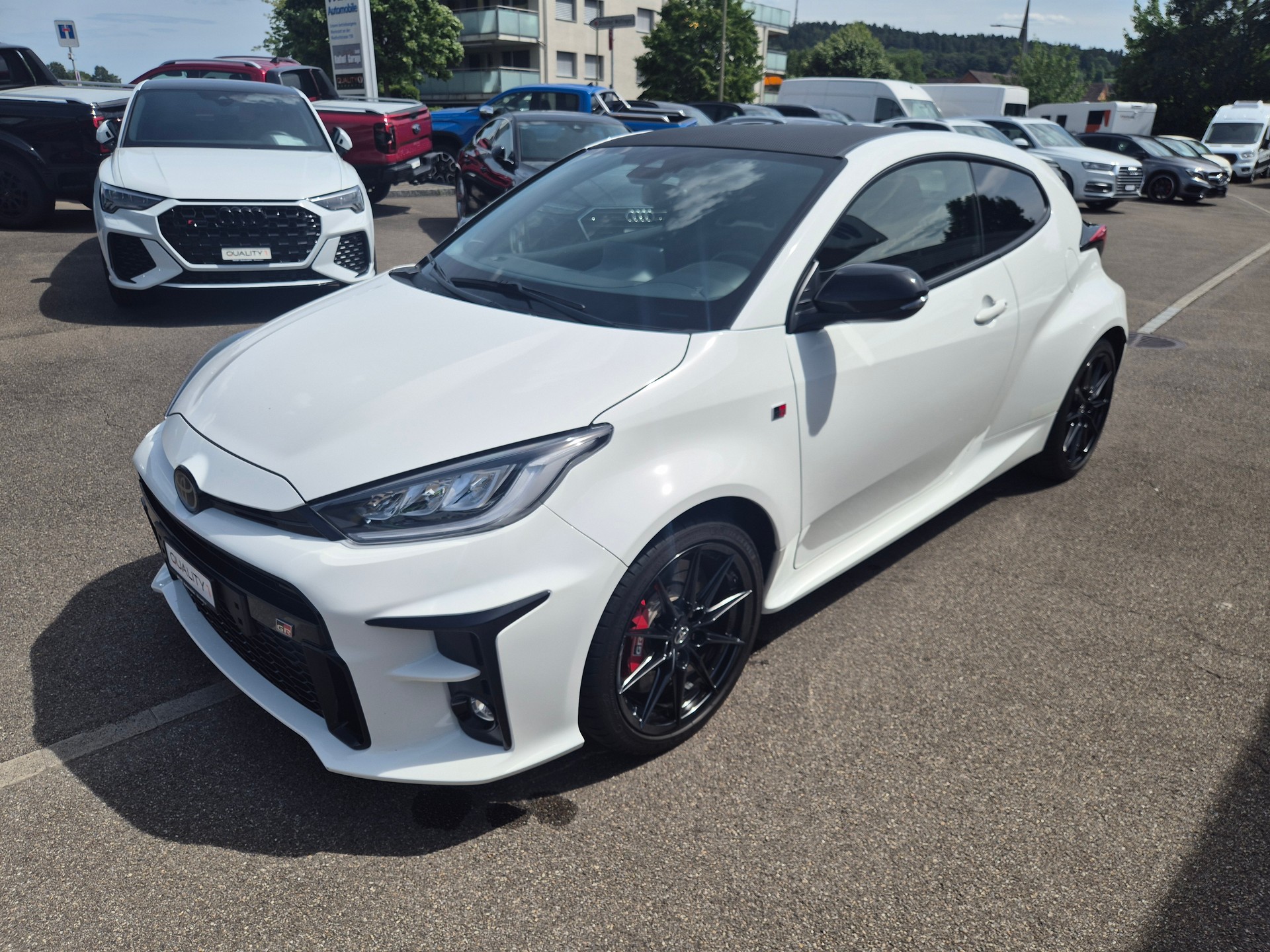 TOYOTA Yaris 1.6 GR Sport-image-1