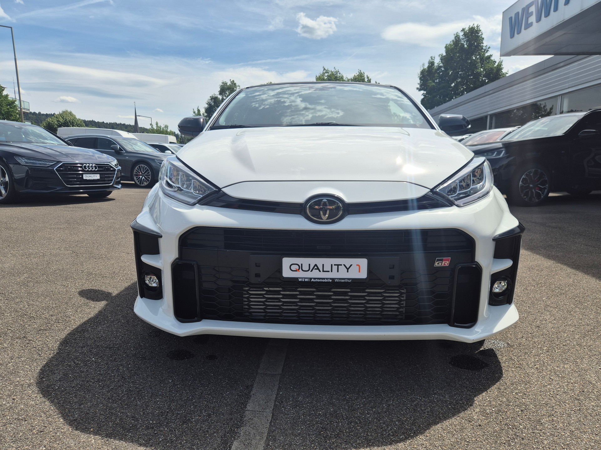 TOYOTA Yaris 1.6 GR Sport-image-2