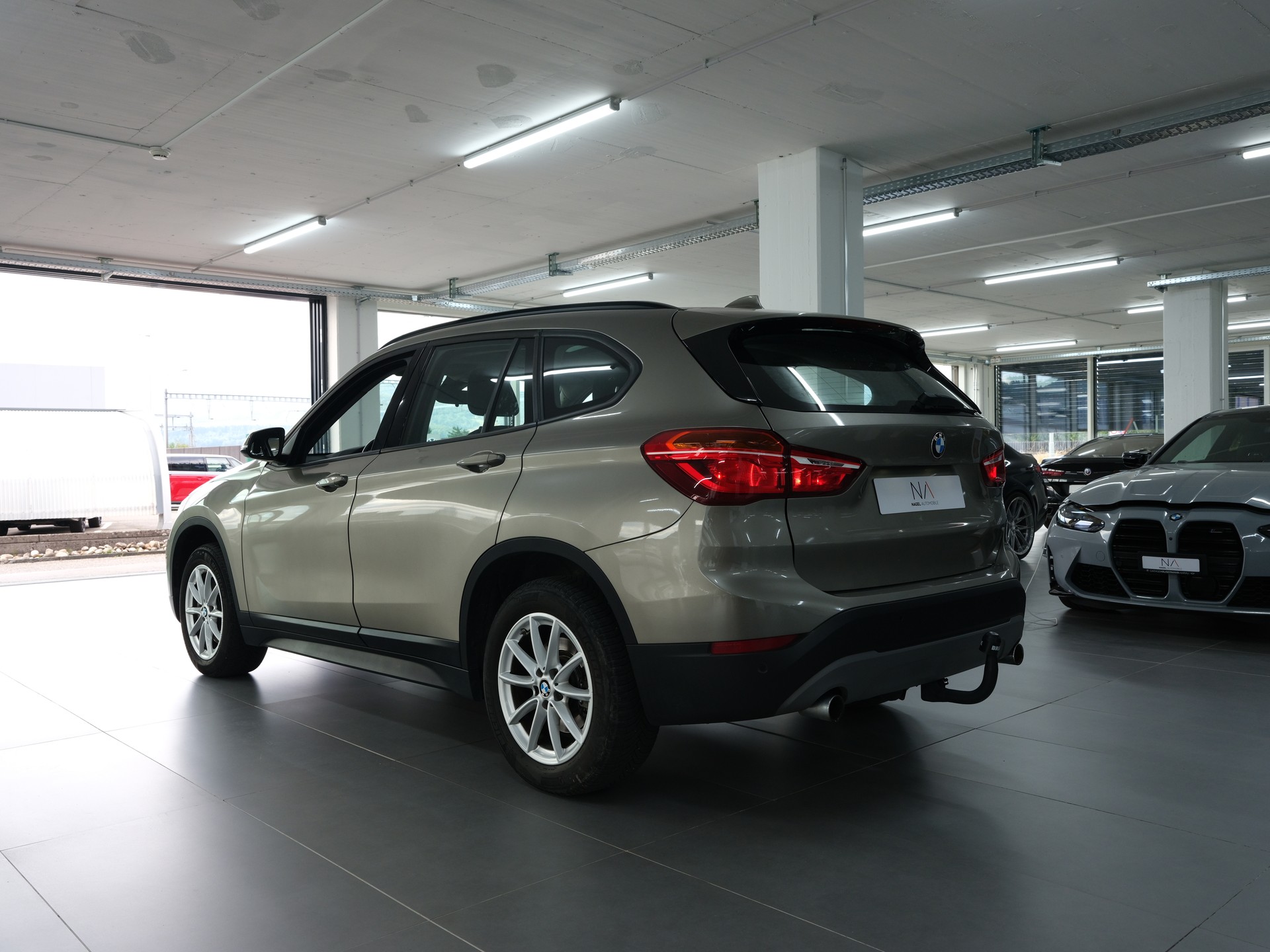 BMW X1 xDrive 20i Sport Line Steptronic *Panorama* *PDC Vorne & Hinten* *Individual*-image-4