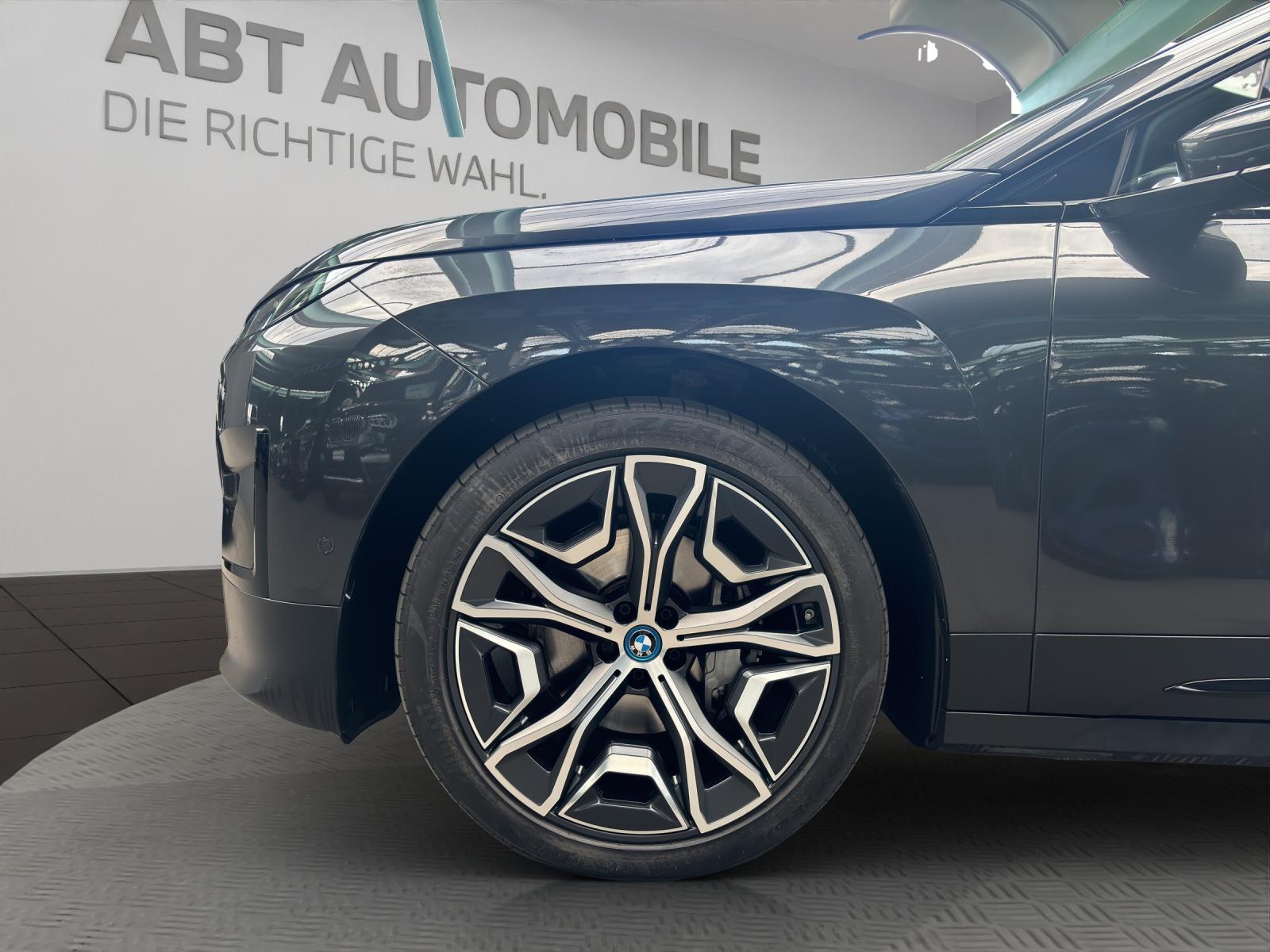 BMW iX xDrive40-image-23