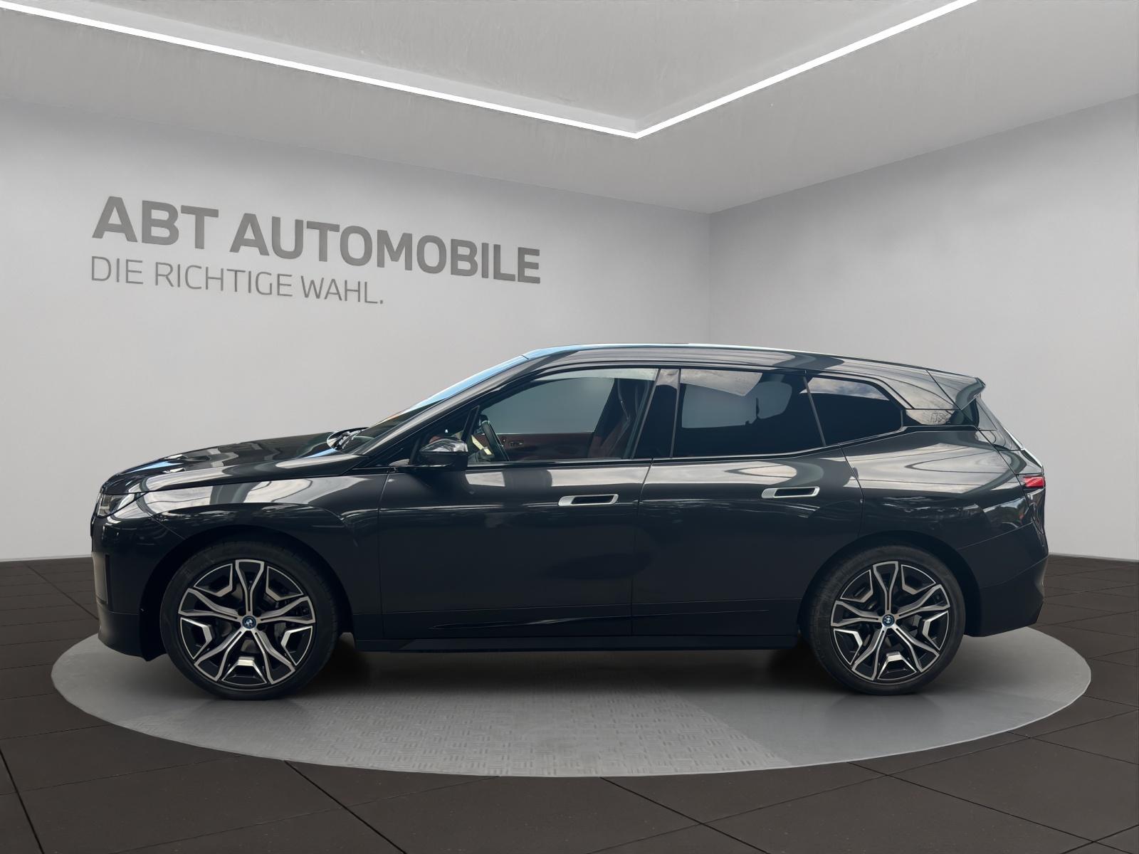 BMW iX xDrive40-image-2
