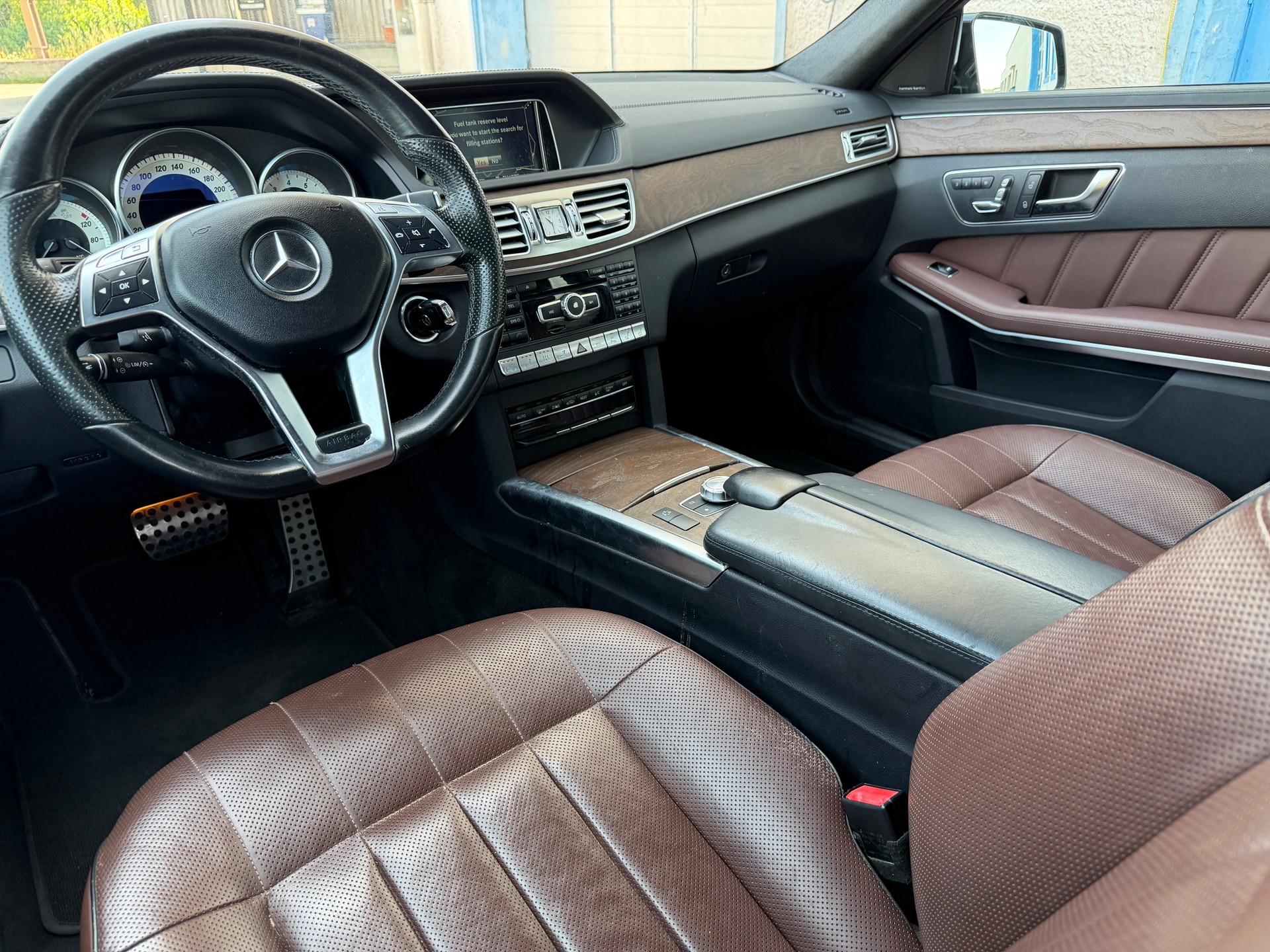 MERCEDES-BENZ E 500 Avantgarde 4Matic 7G-Tronic-image-5