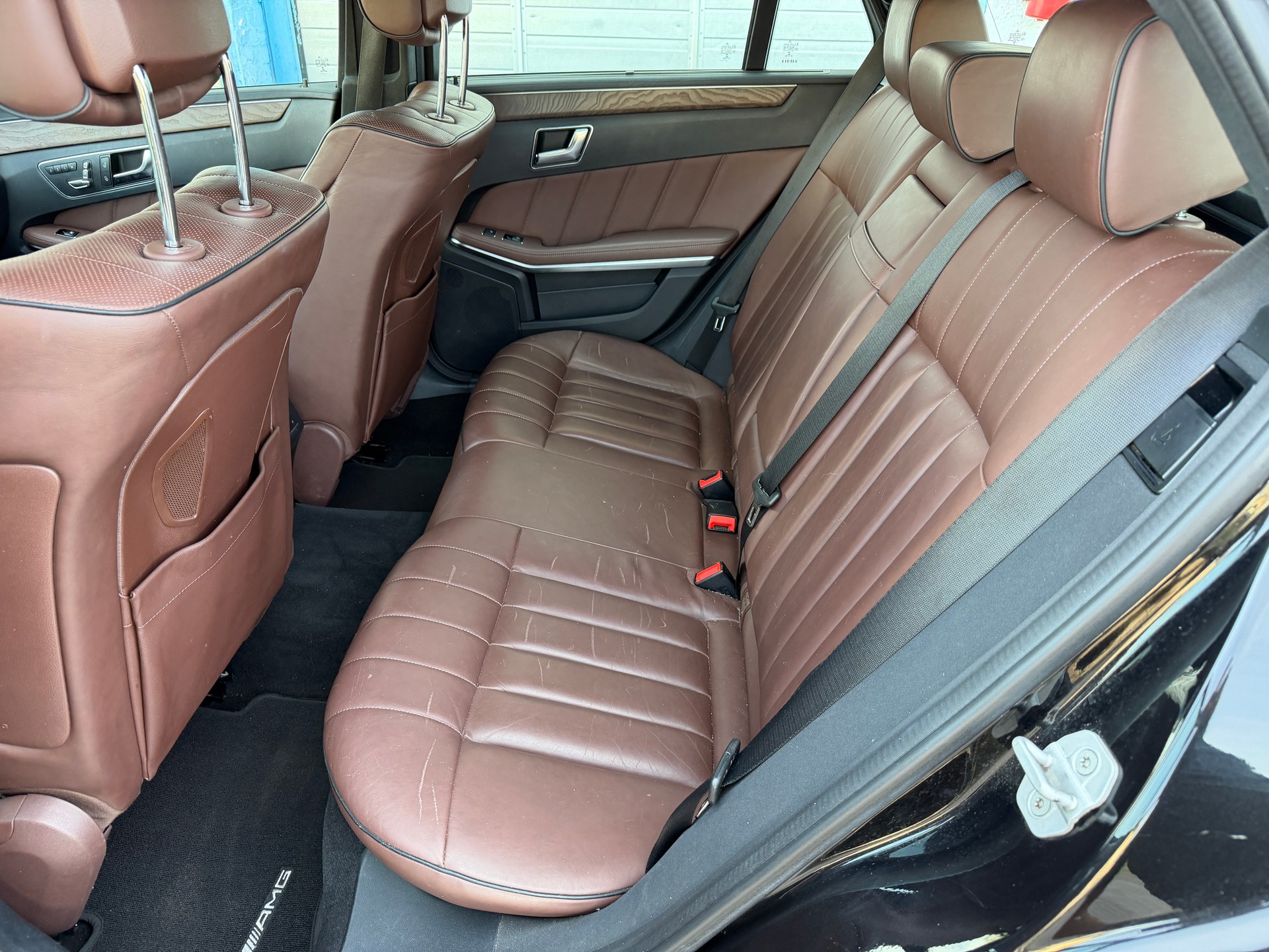 MERCEDES-BENZ E 500 Avantgarde 4Matic 7G-Tronic-image-8