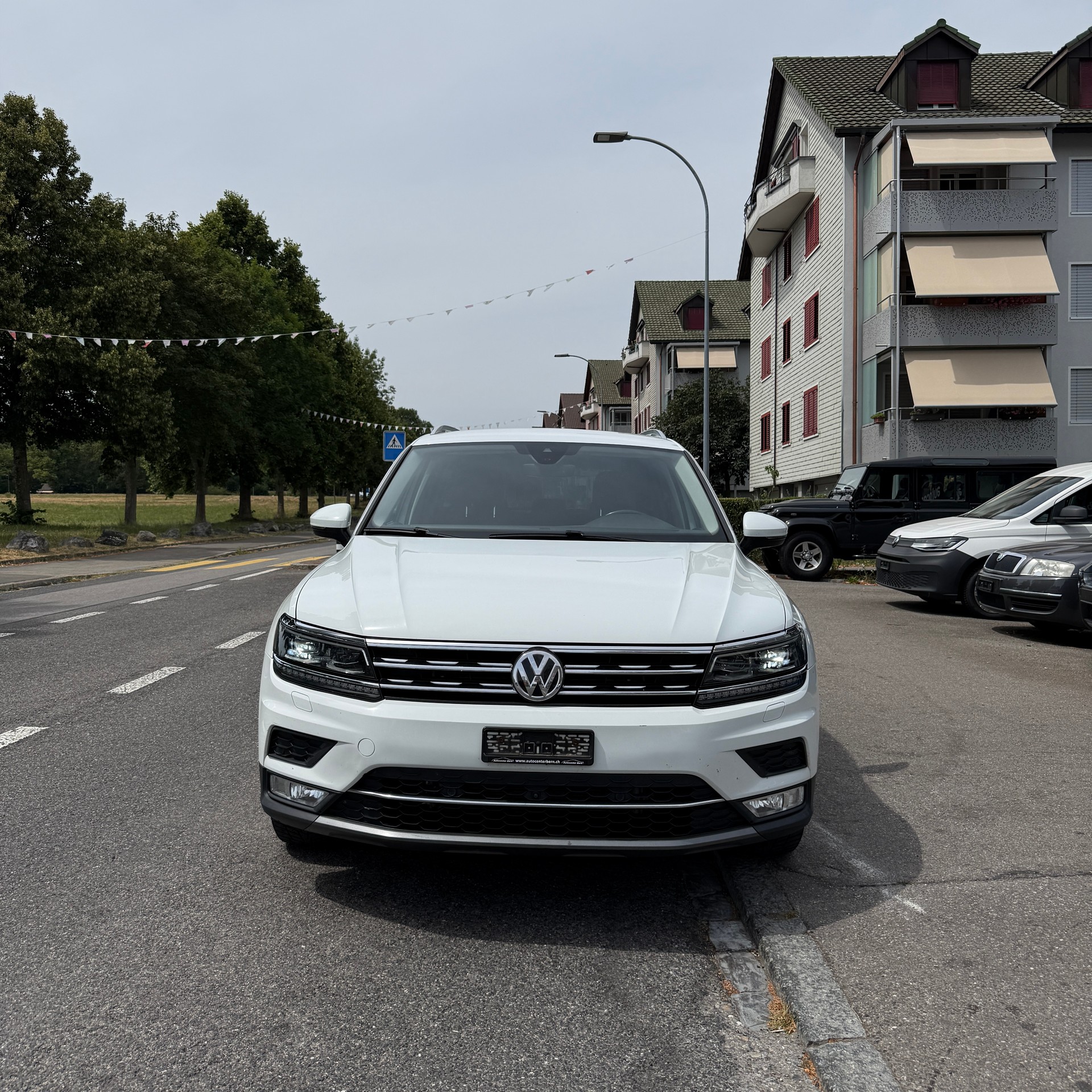 VW Tiguan 2.0 TDI SCR Highline 4Motion DSG-image-1