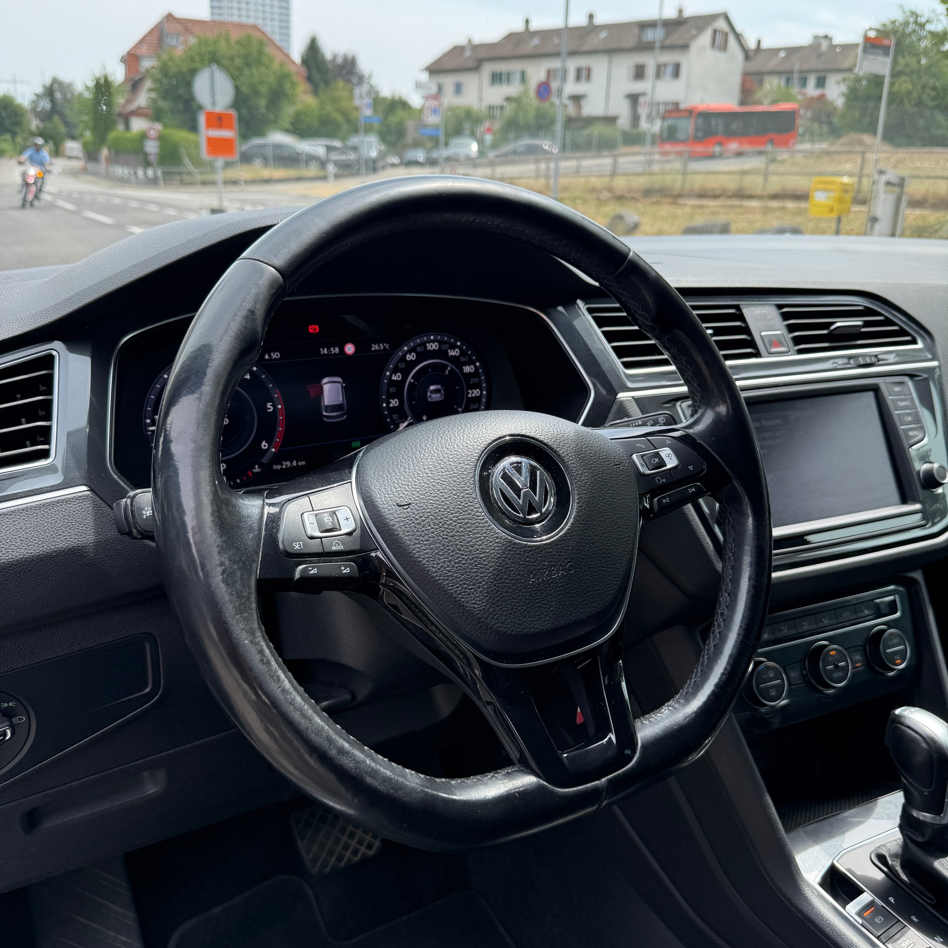 VW Tiguan 2.0 TDI SCR Highline 4Motion DSG-image-9