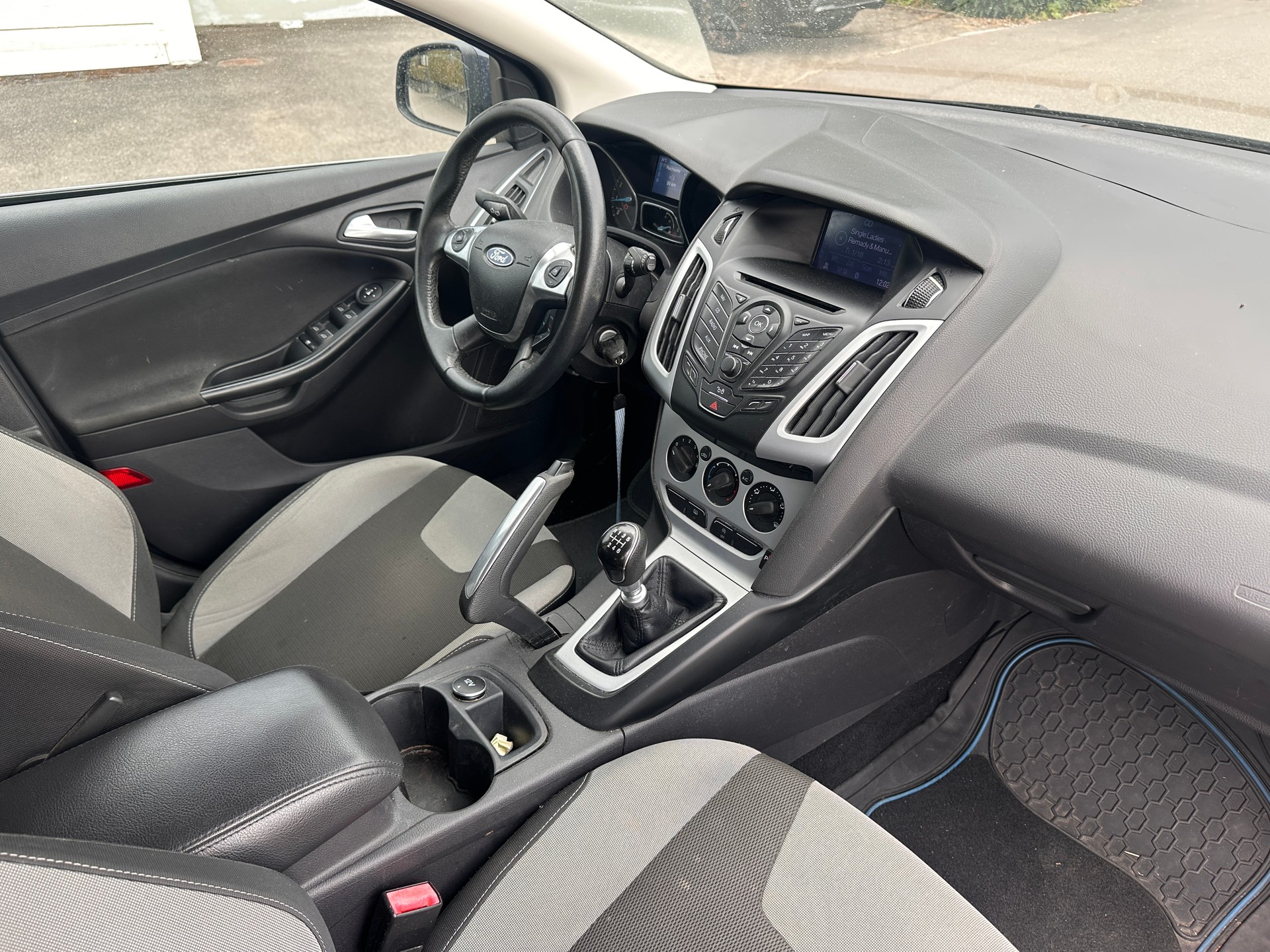 FORD Focus 1.6 SCTi Titanium-image-3