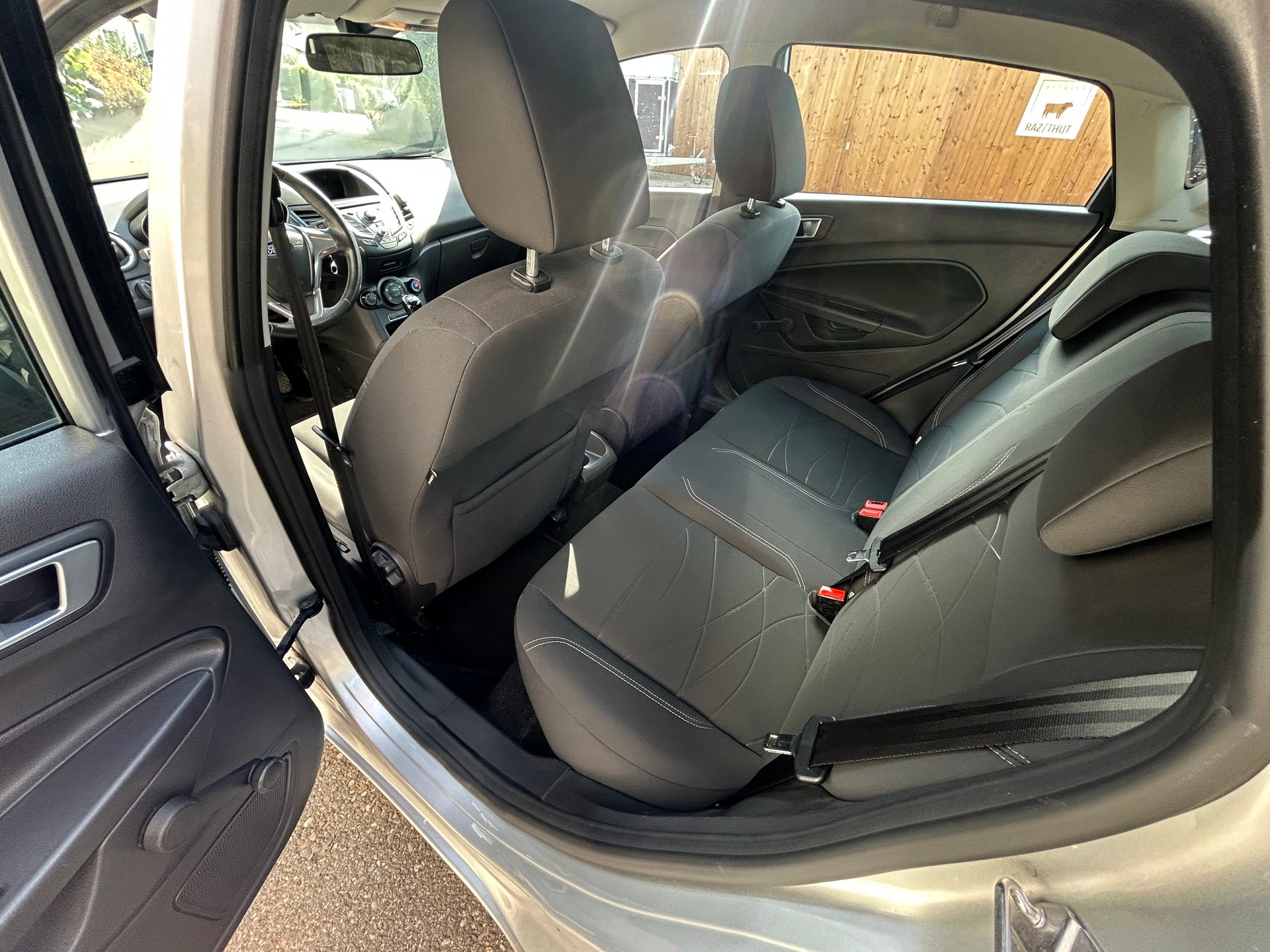 FORD 1.0 80 Titanium-image-4