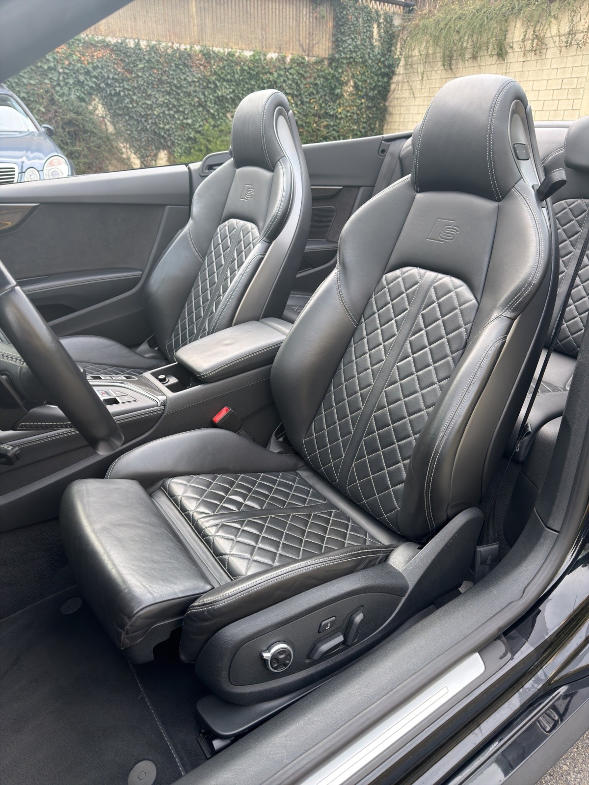AUDI S5 Cabriolet 3.0 TFSI quattro tiptronic-image-9